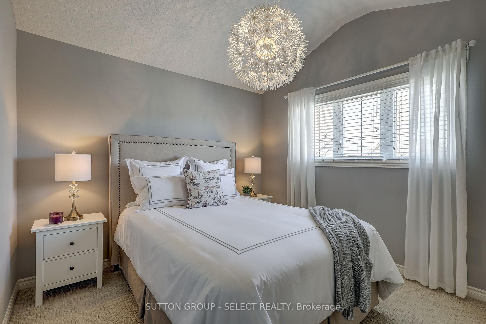6628 Navin Crescent photo 24