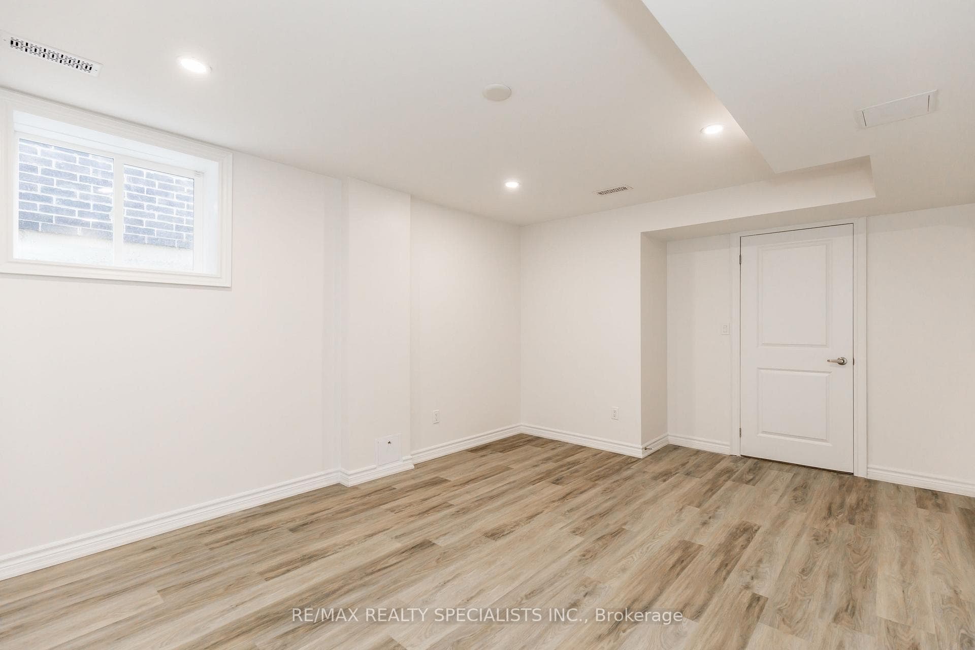 53 Ladder Crescent photo 16