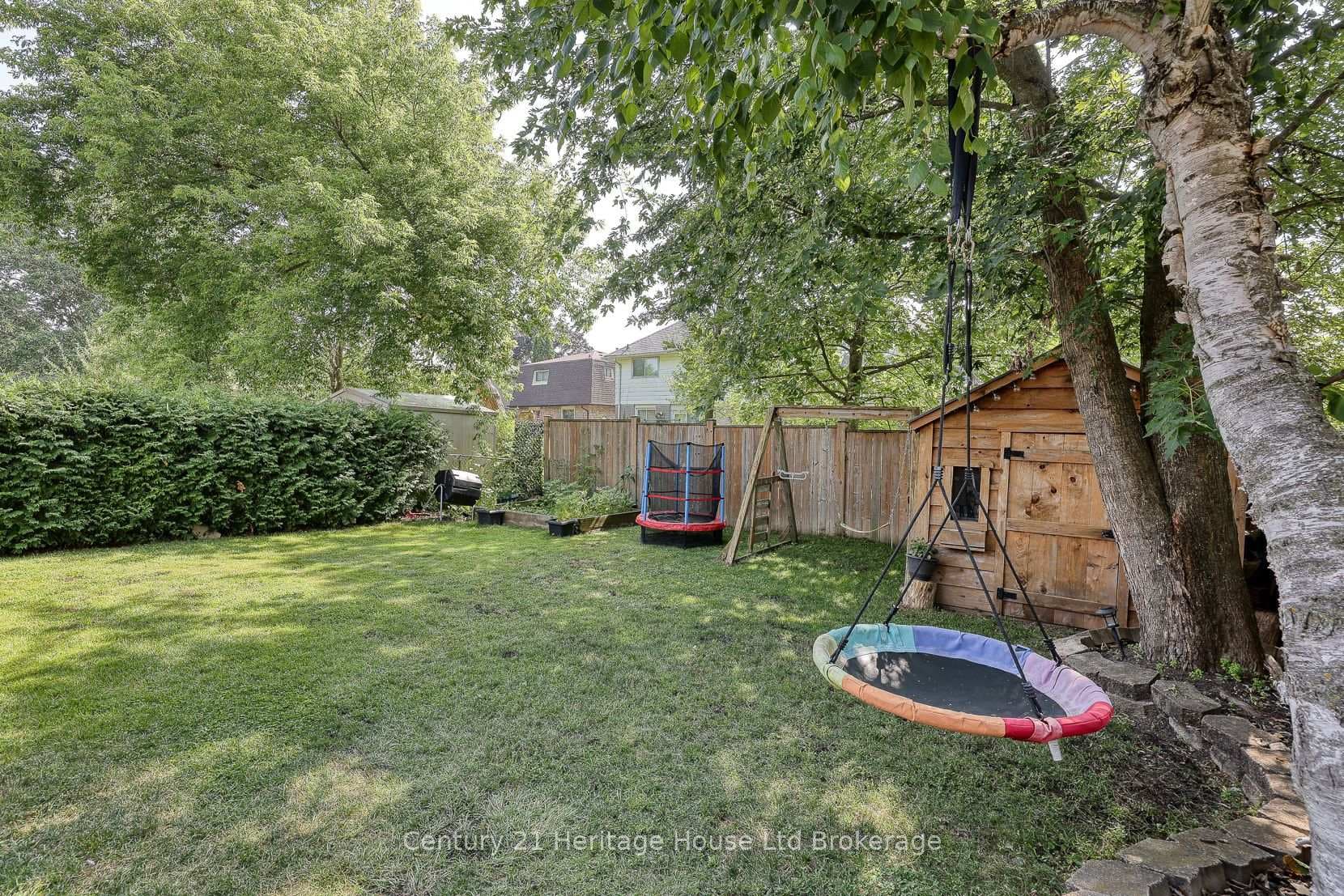 9 Edmunds Crescent photo 30