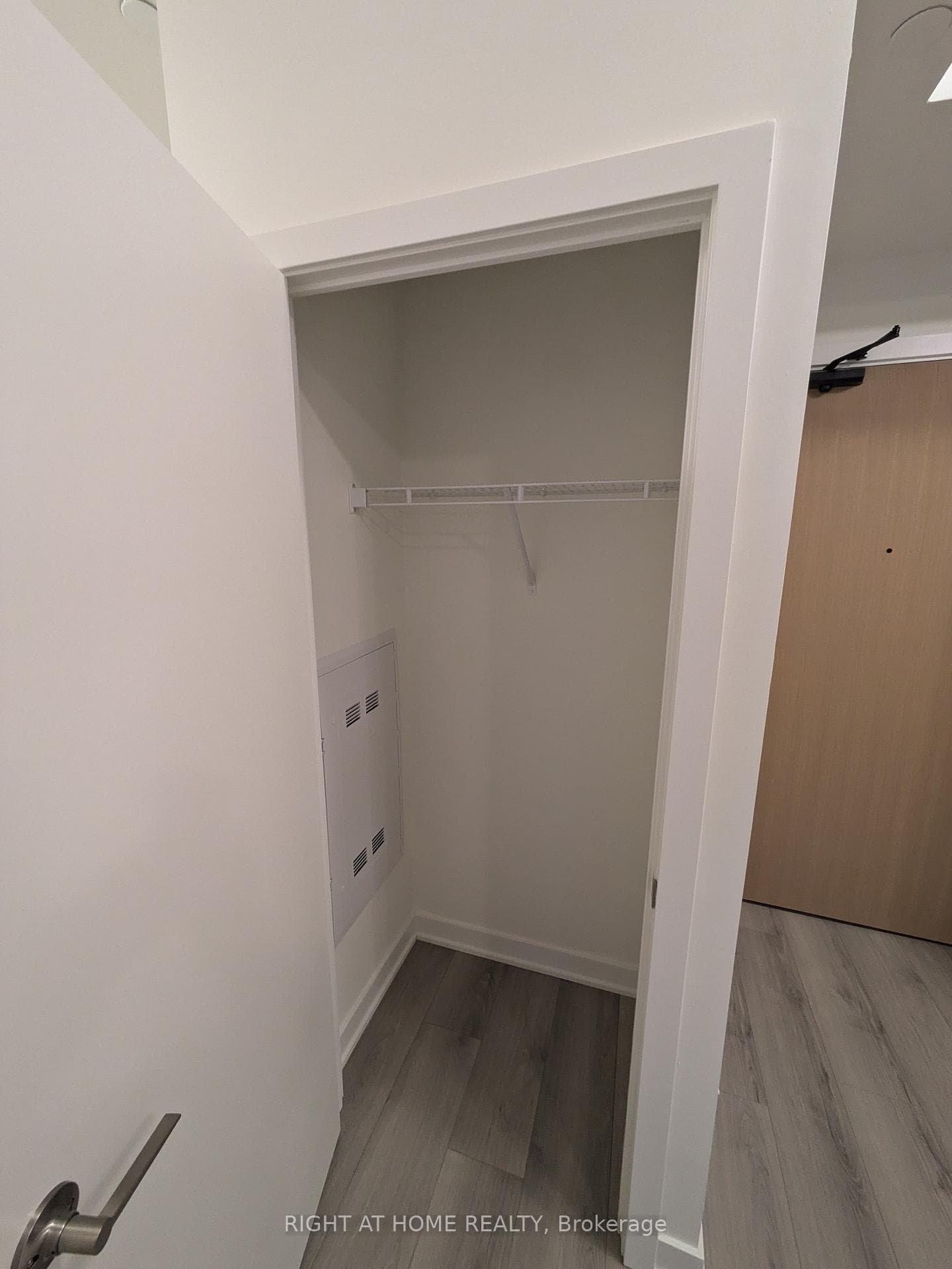 1440 Clarriage Court Unit 102 photo 17