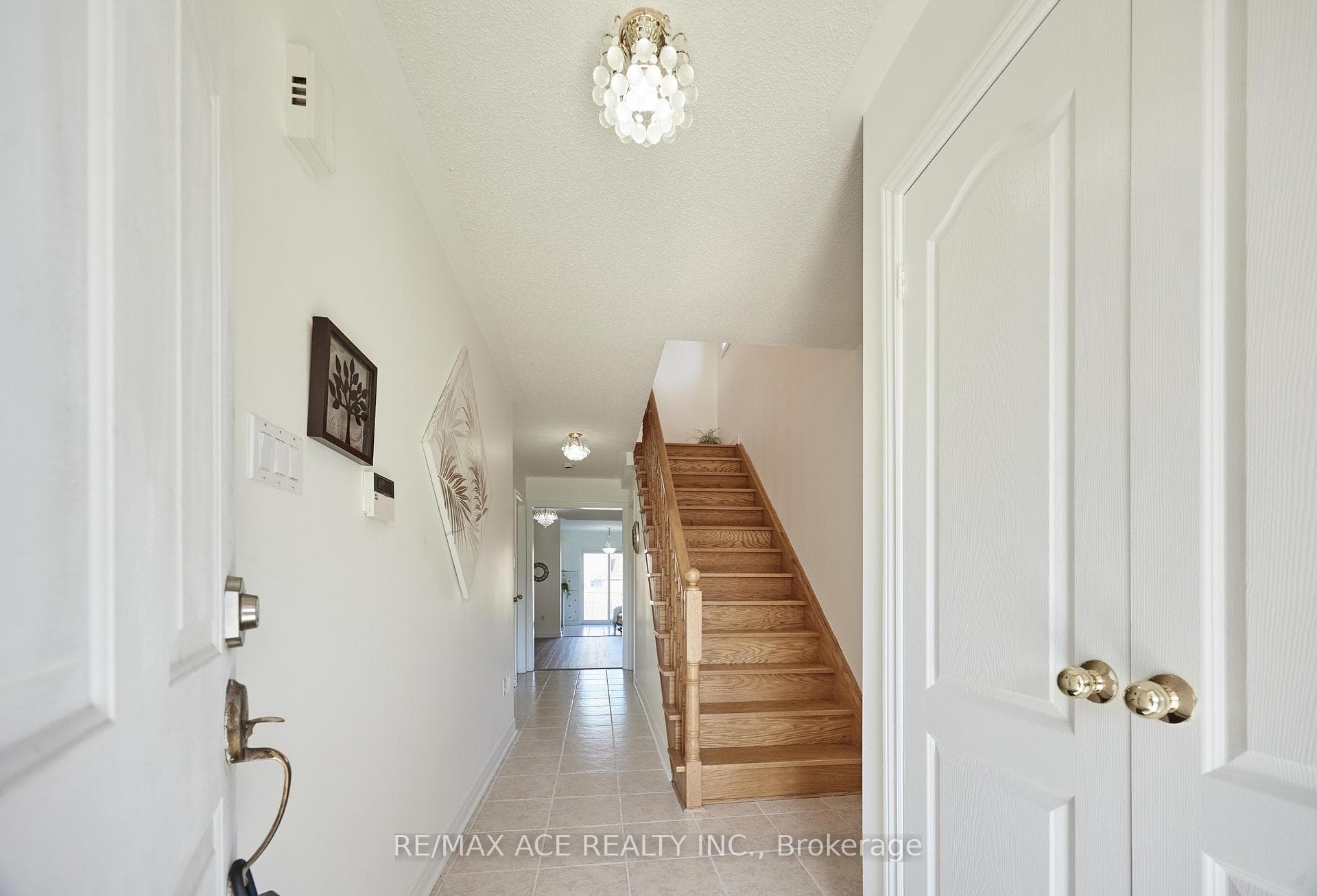 7130 Para Place photo 4