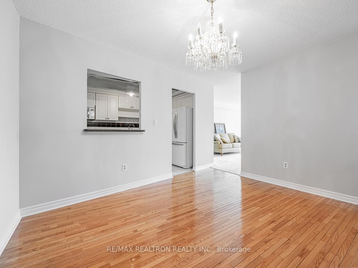 90 Fisherville Road Unit 304 photo 12