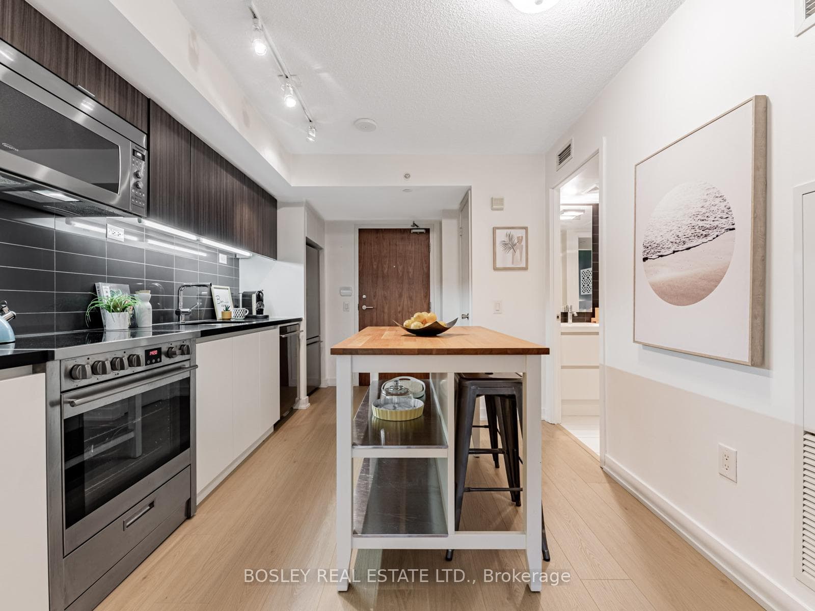75 Queens Wharf Road Unit 811 photo 7
