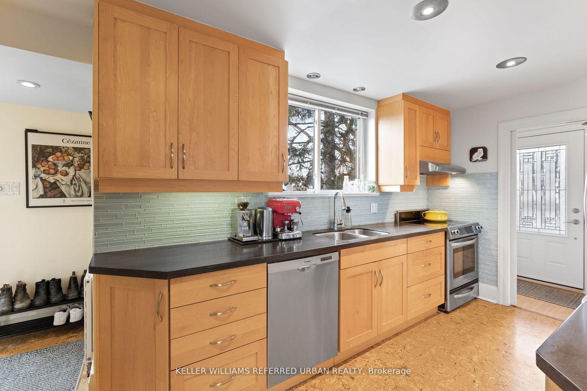 73 Ash Crescent photo 9