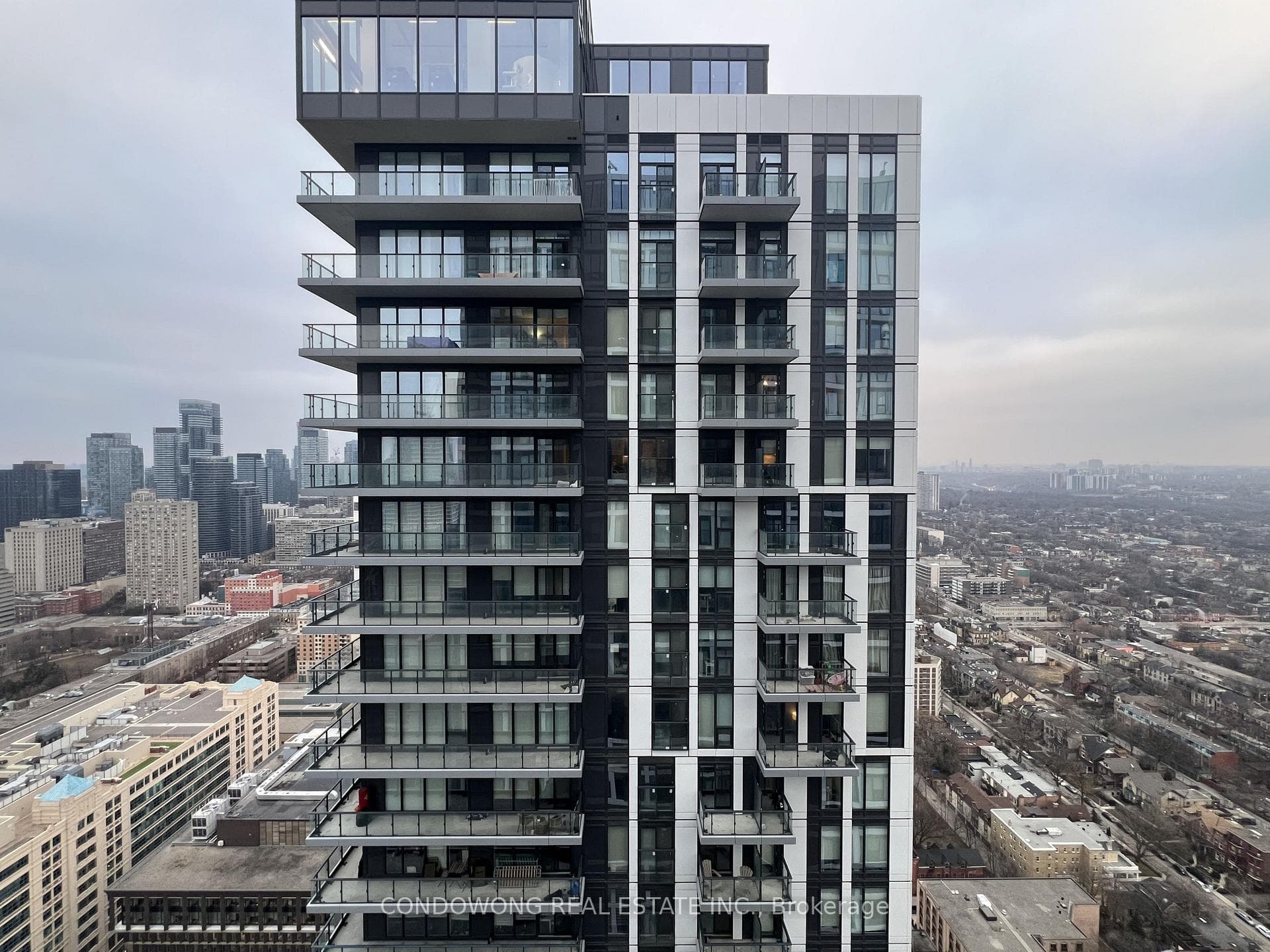 181 Dundas Street Unit 5015 photo 10