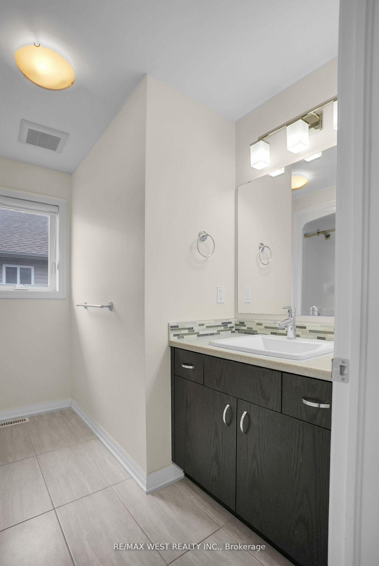9 Noble Lane photo 22