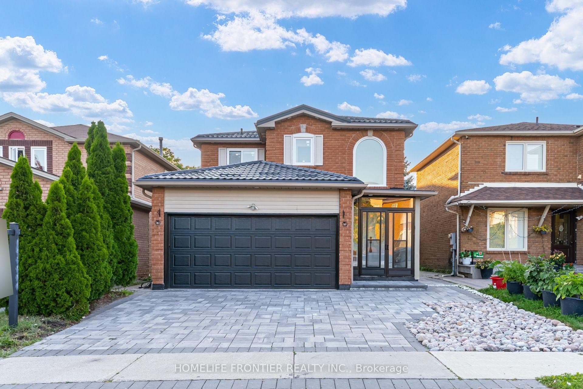 1059 Ivandale Drive photo 2