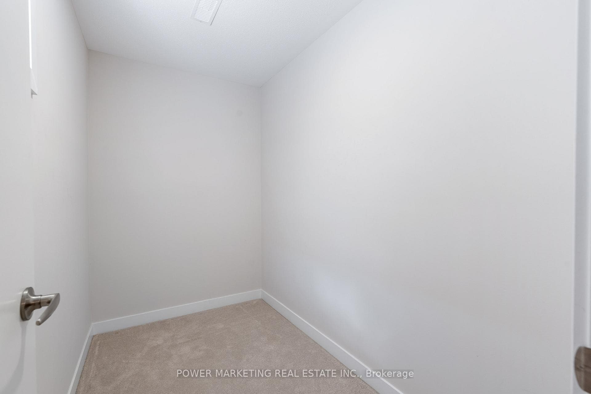 448 Epoch Street photo 26