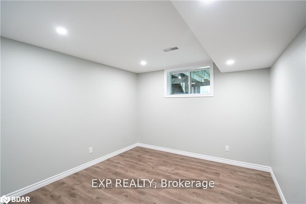 19 Loon Avenue Unit Lower Level photo 14