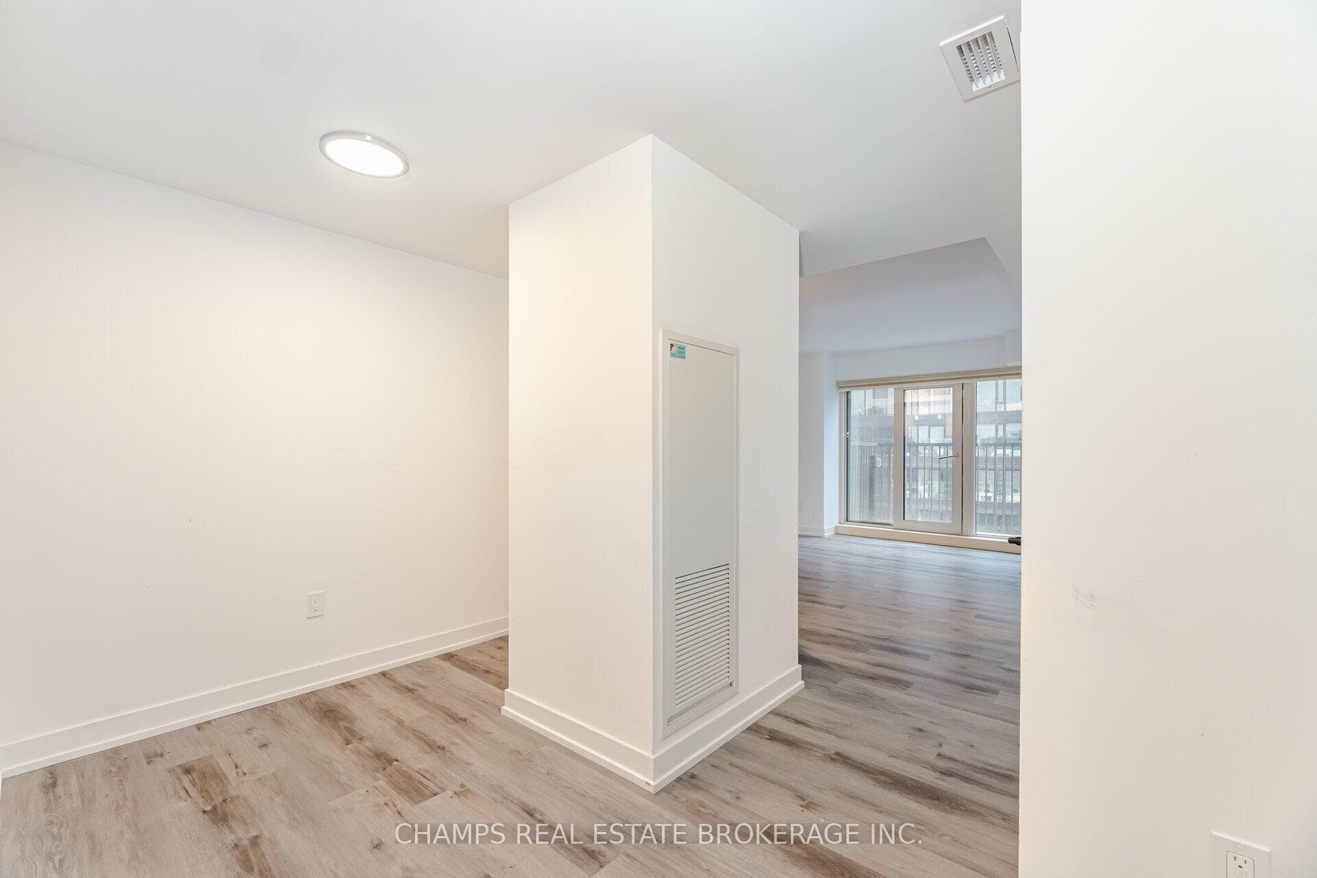 2 Augusta Avenue Unit 1103 photo 4