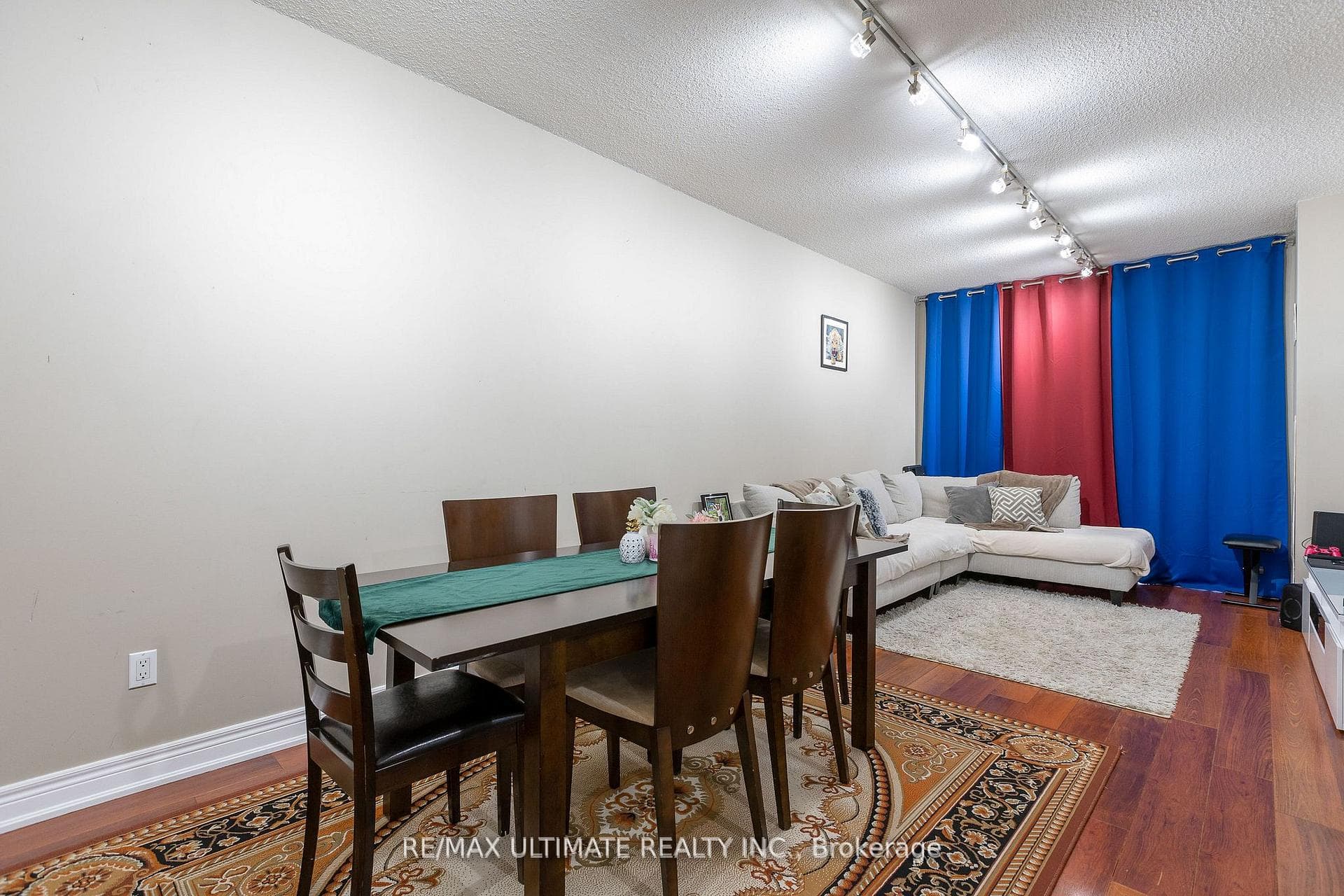 2772 Keele Street Unit 105 photo 10