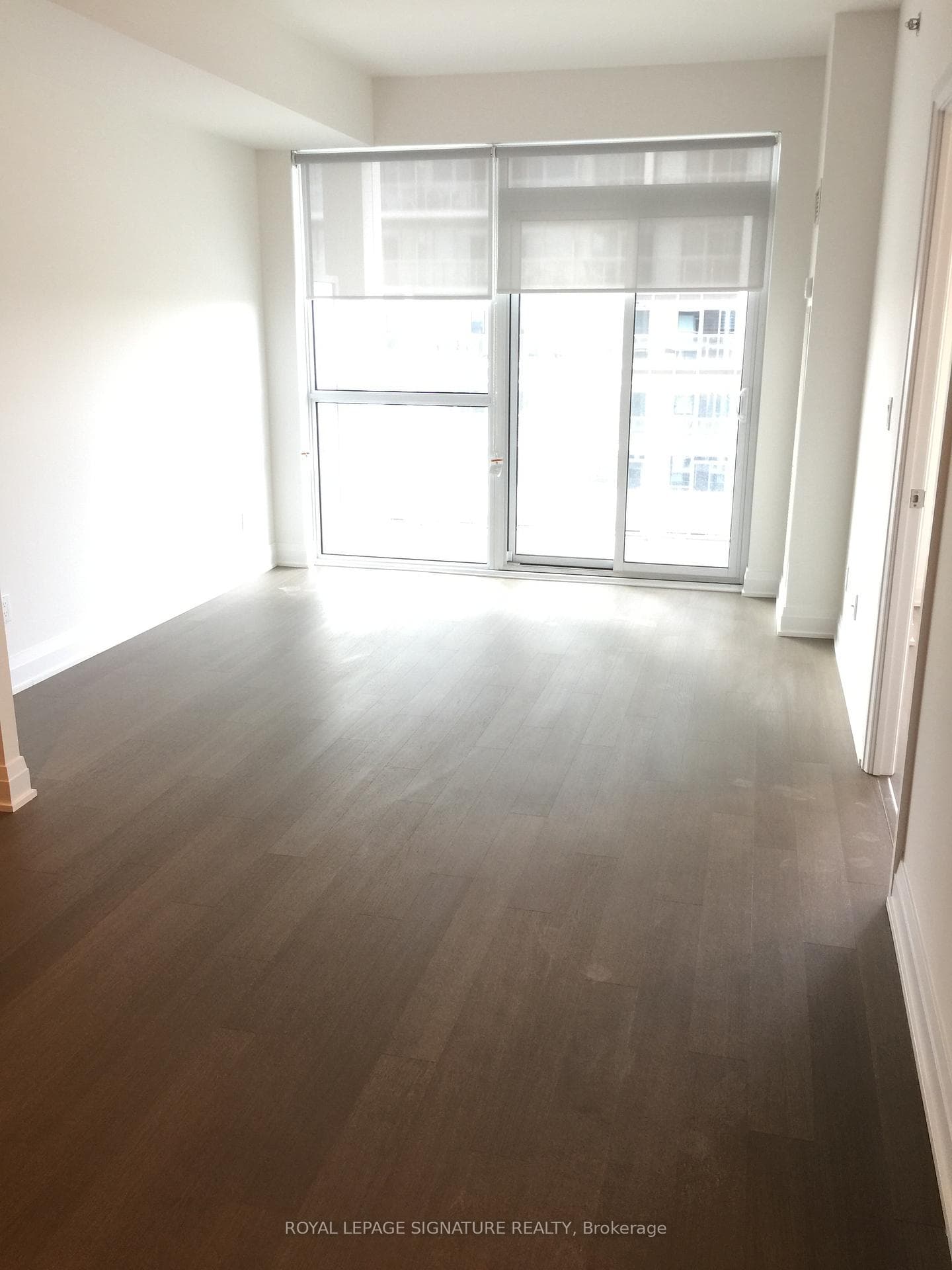 55 Speers Road Unit 913 photo 3