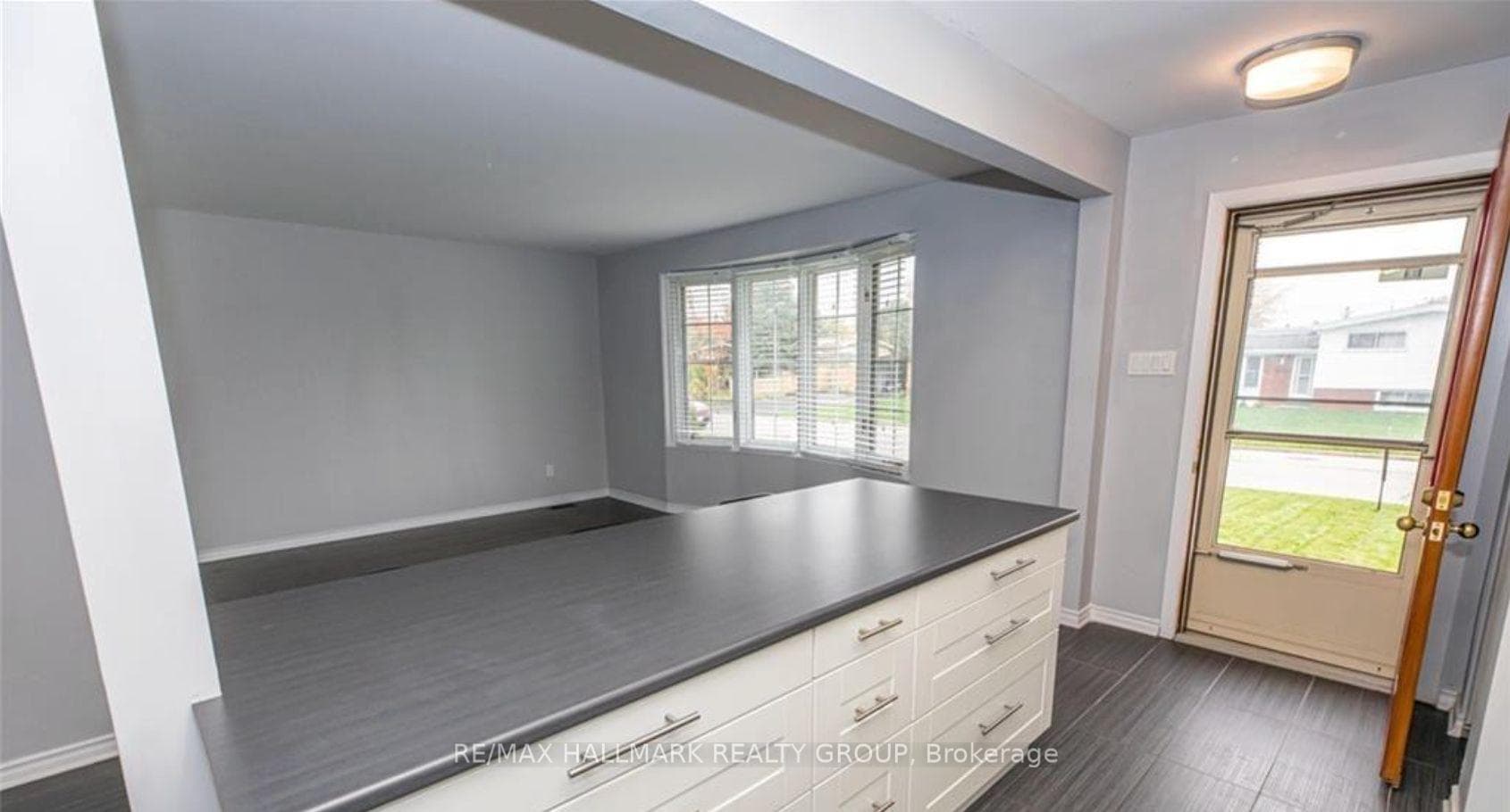 1387 Sault Street Unit A photo 5