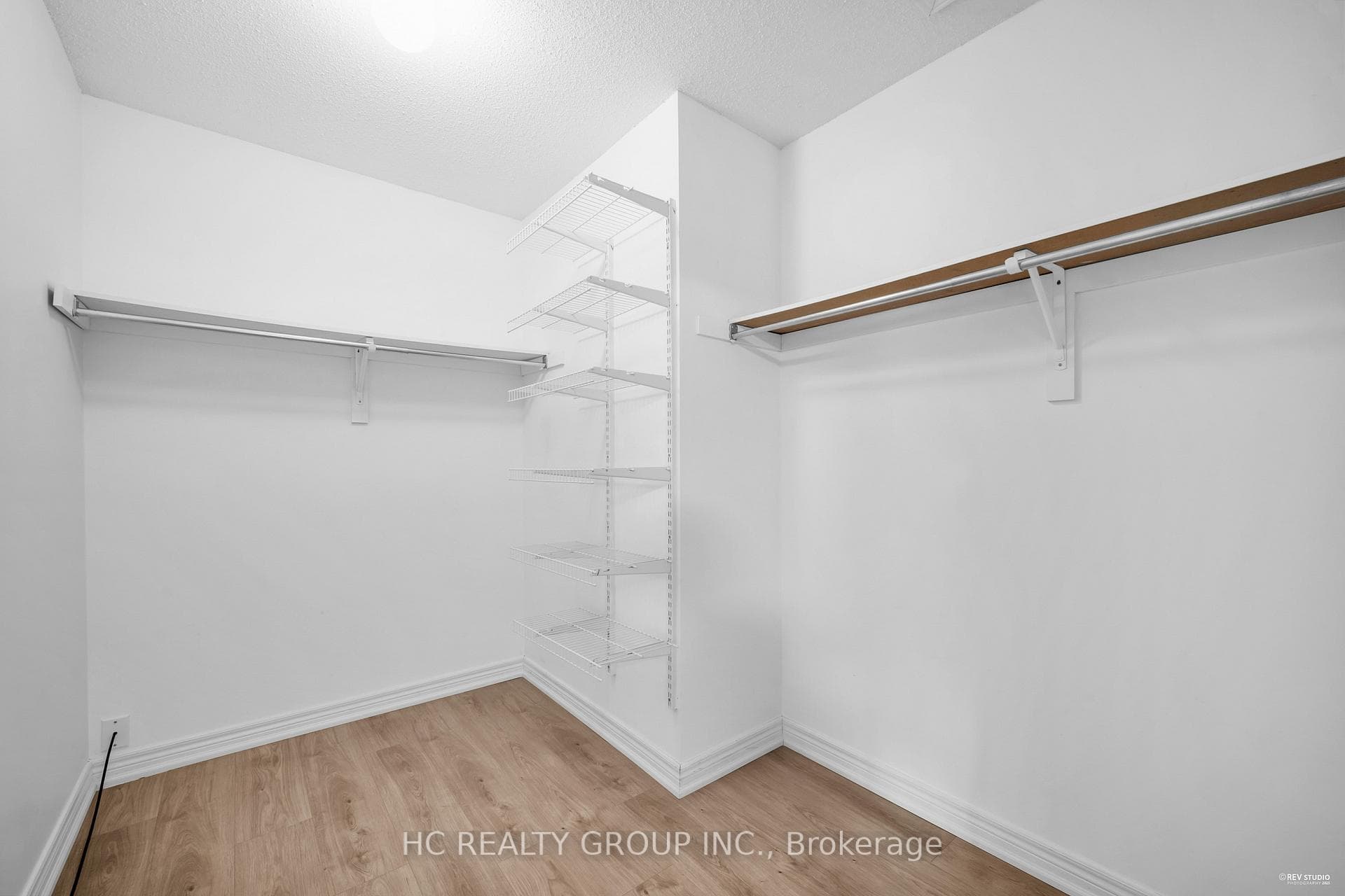 27 Valemount Way photo 30