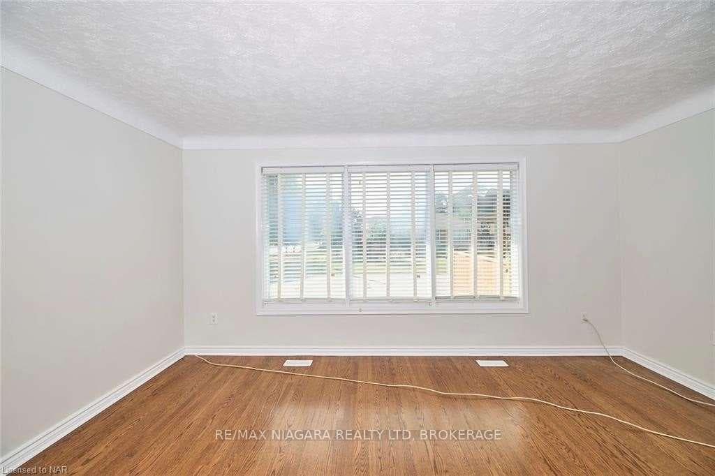 6933 Hagar Avenue photo 5