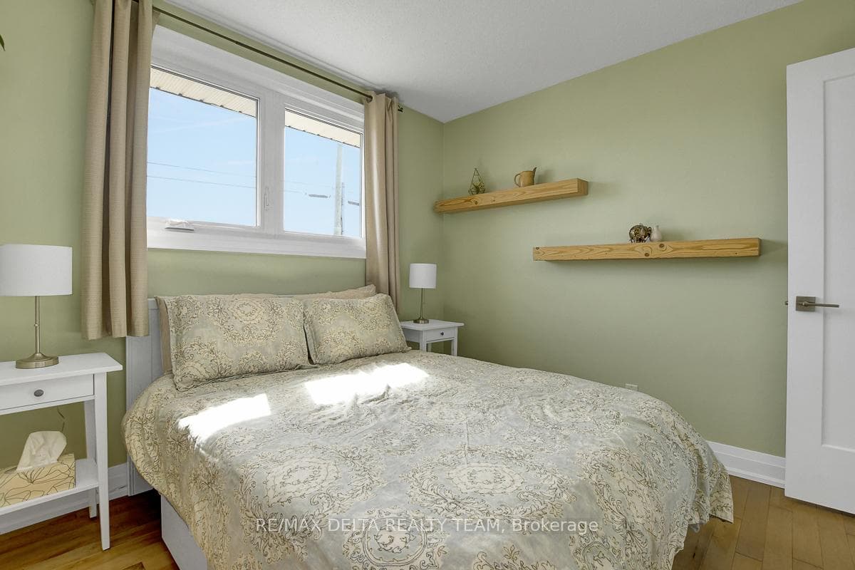 6591 Russell Road photo 22