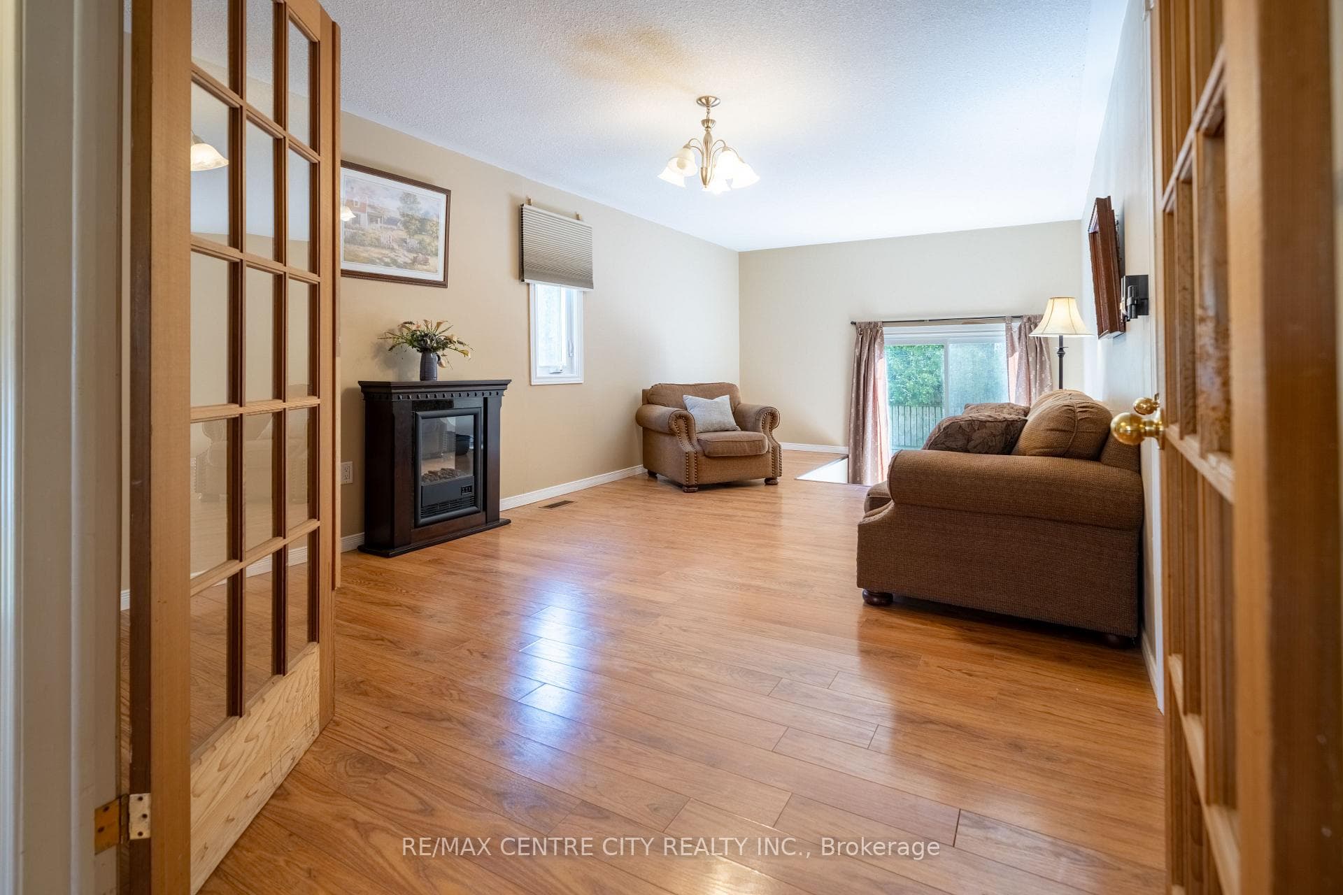 176 Eastman Avenue photo 24