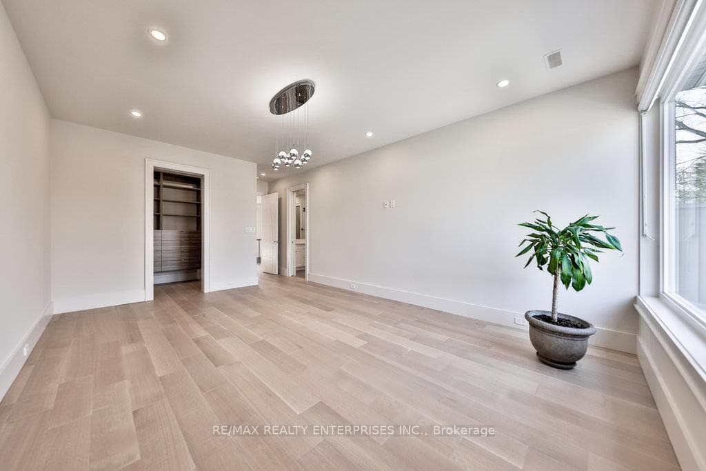 1372 Kenmuir Avenue photo 20