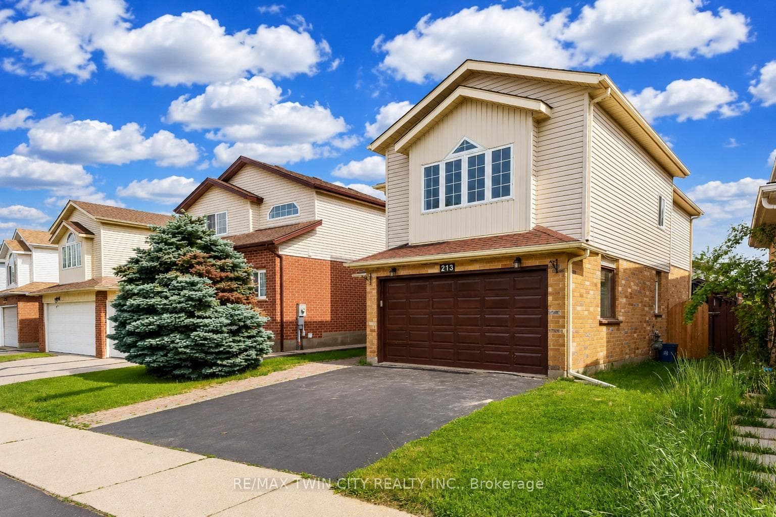 213 Grey Fox Drive photo 2