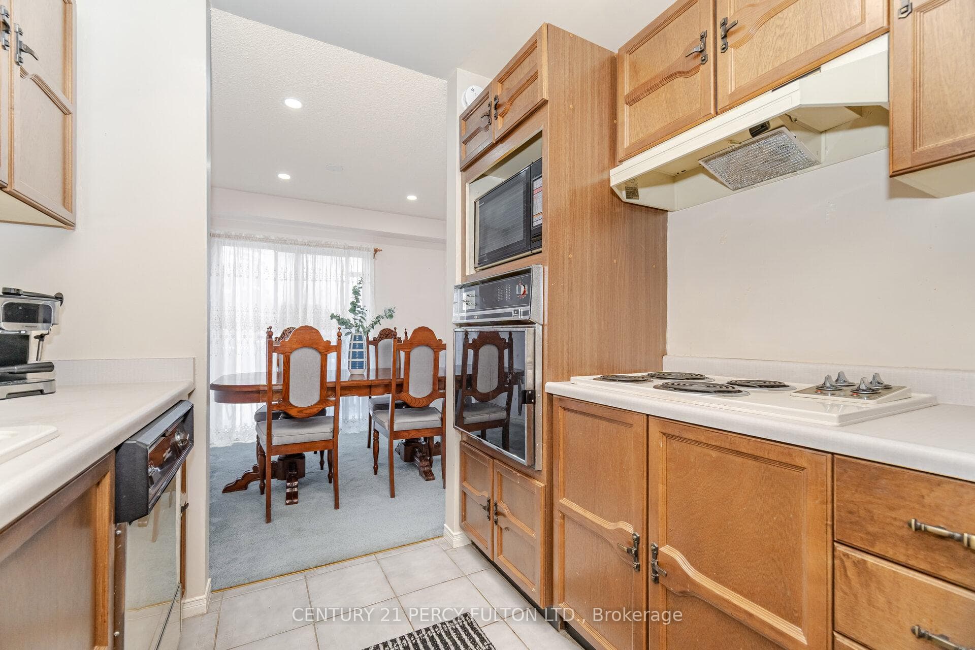 1399 Anton Square photo 16