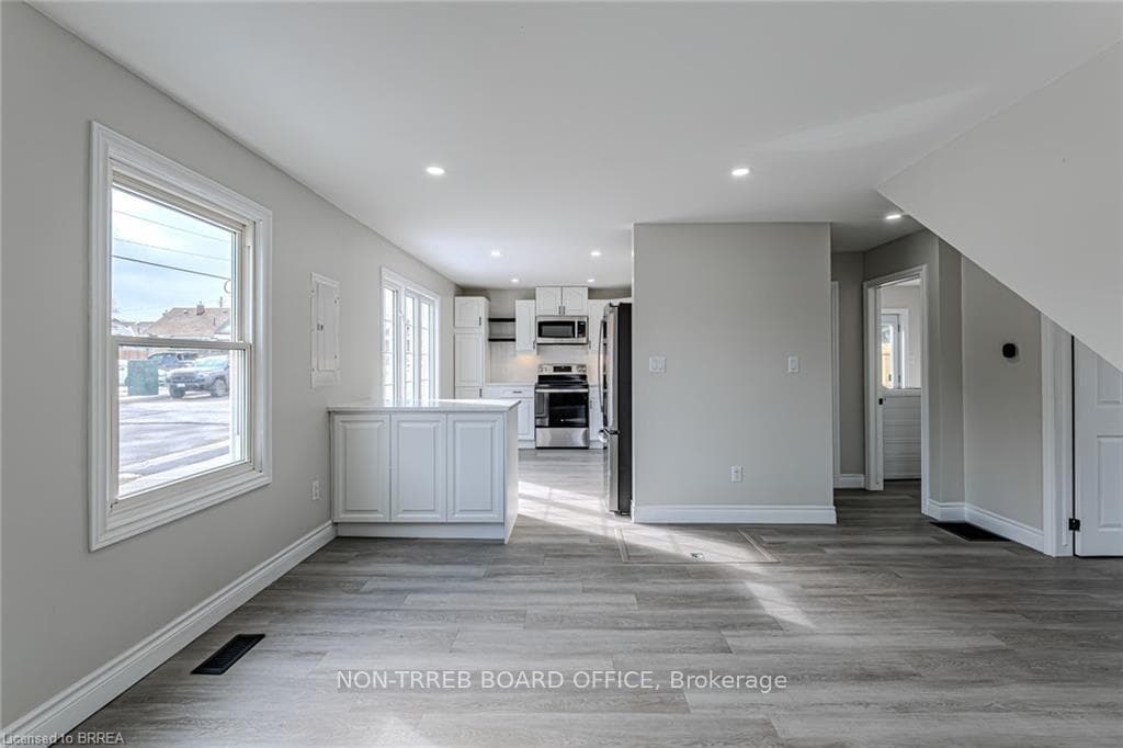 44 Gladstone Avenue photo 3