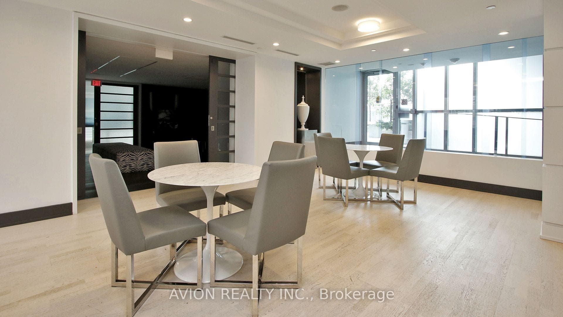 9471 Yonge Street Unit 532 photo 41