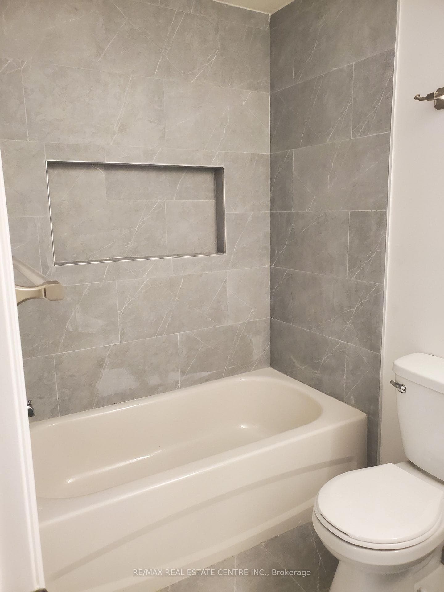1118 Lambton Drive Unit Basement photo 12