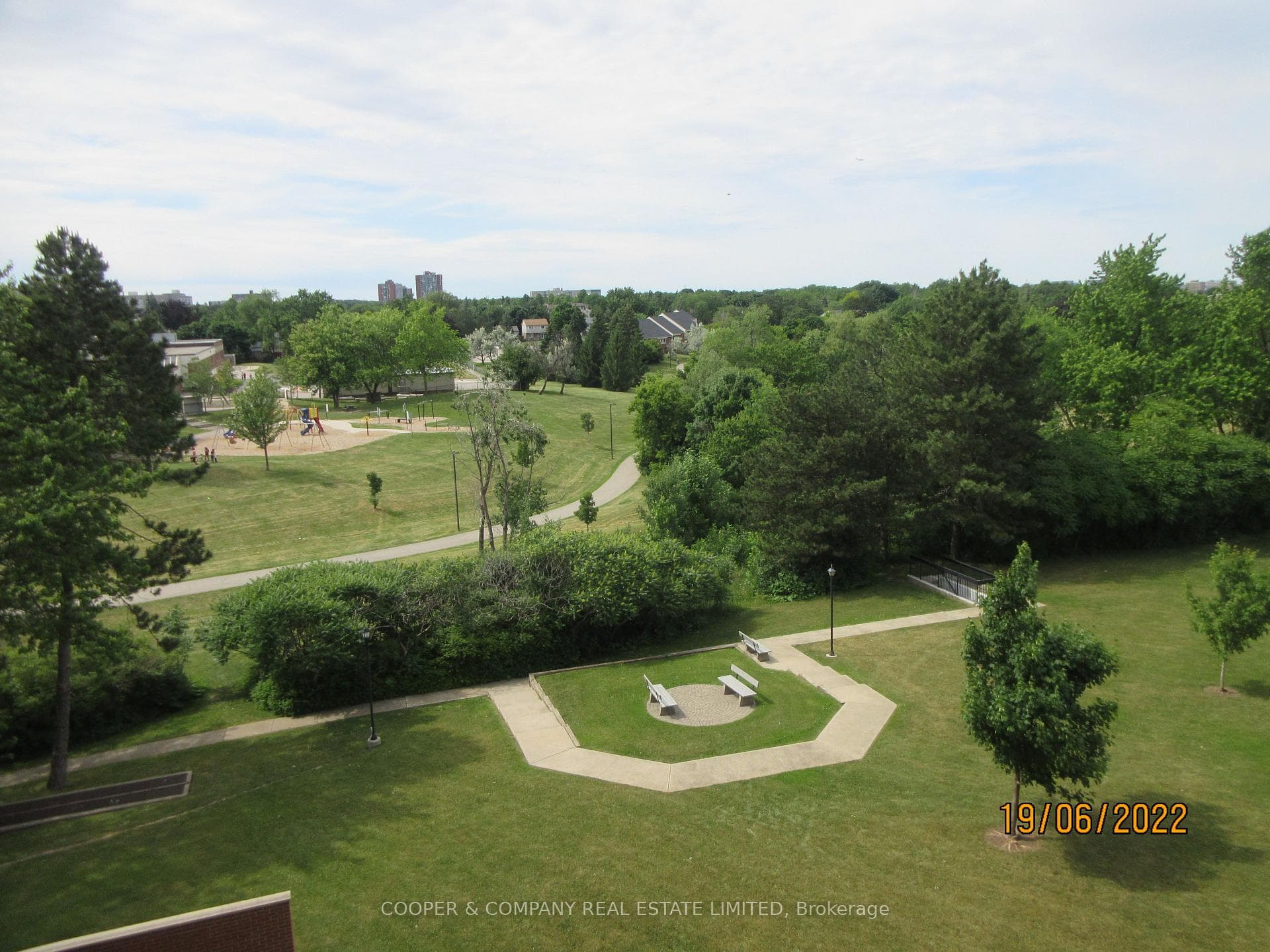 2665 Windwood Drive Unit 1102 photo 15