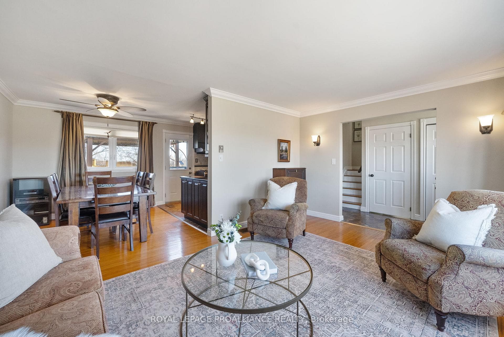 1688 Wallbridge Loyalist Road photo 10