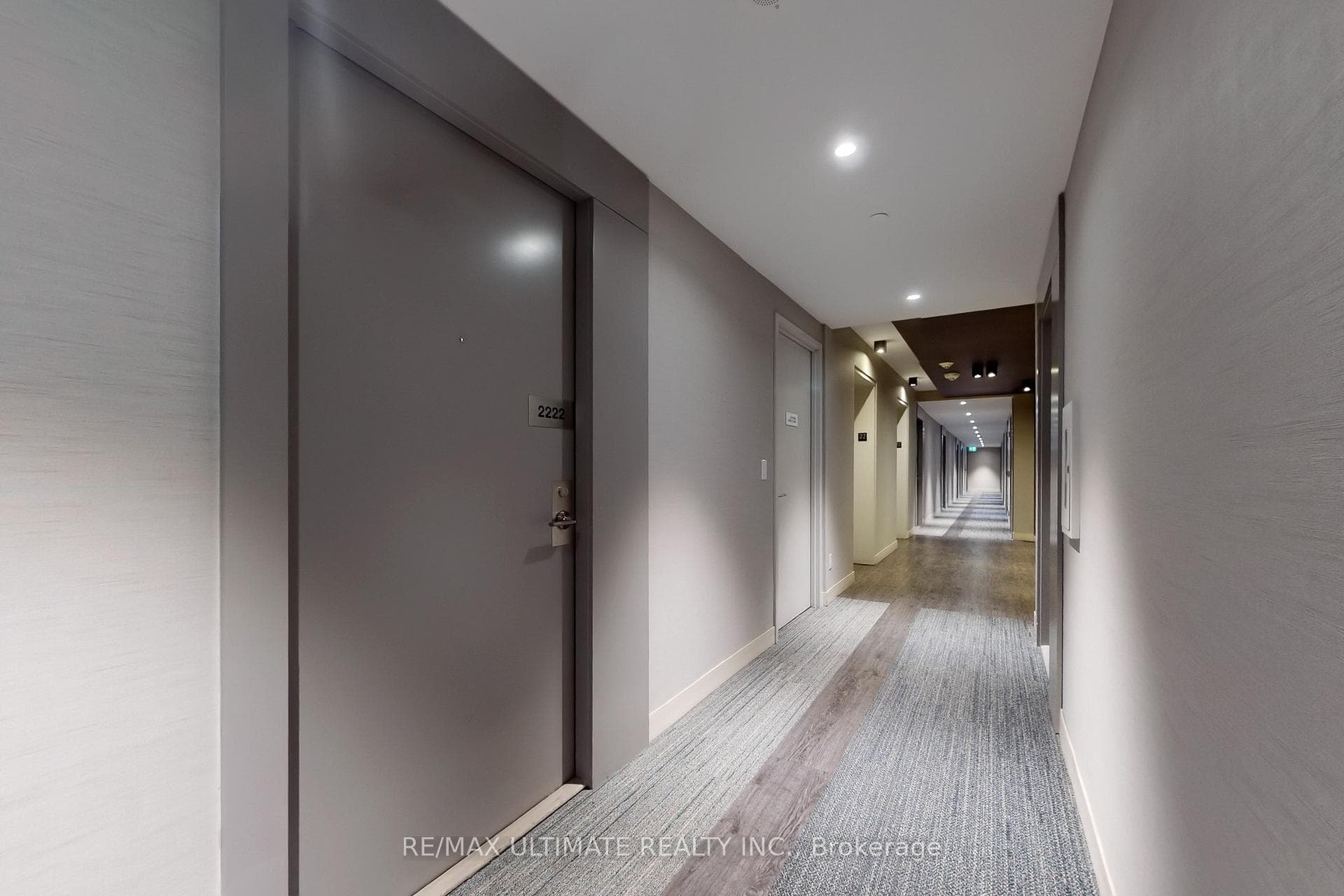 19 Western Battery Road Unit 2222 photo 3