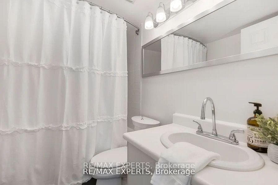 70 Elmsthorpe Avenue Unit 202 photo 27