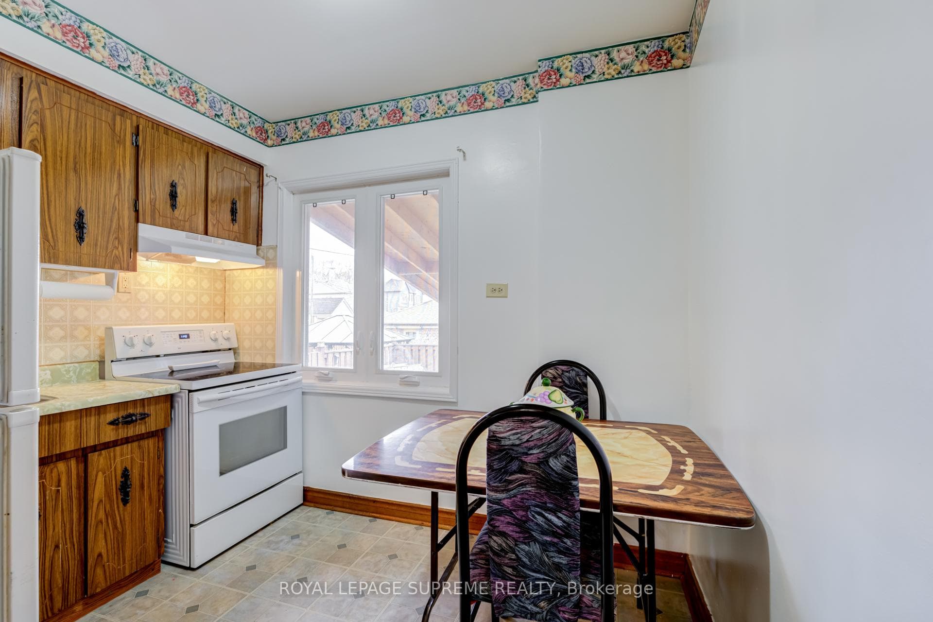 28 Thornton Avenue photo 13