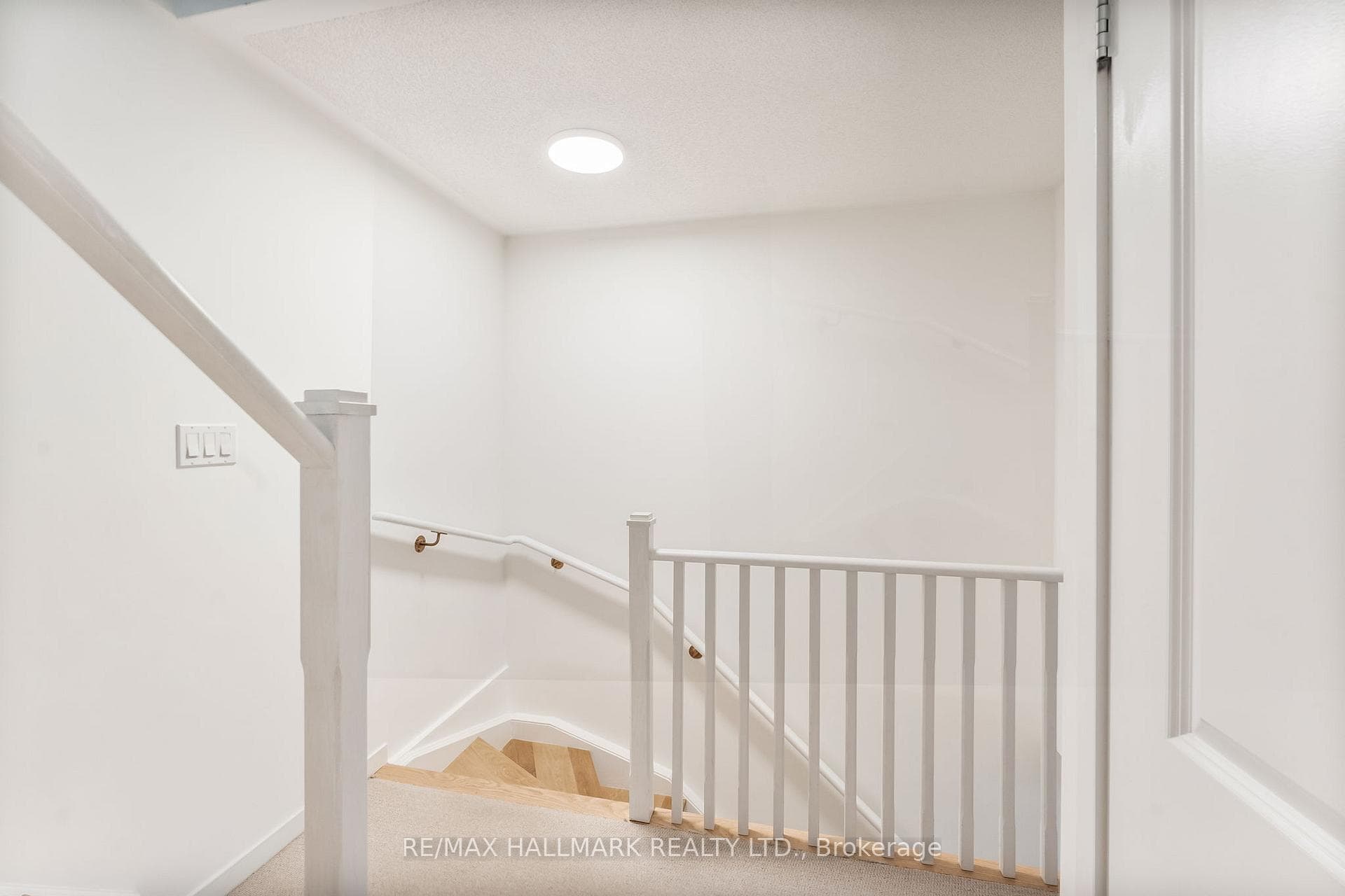 8 Florence Wyle Lane Unit 3 photo 20