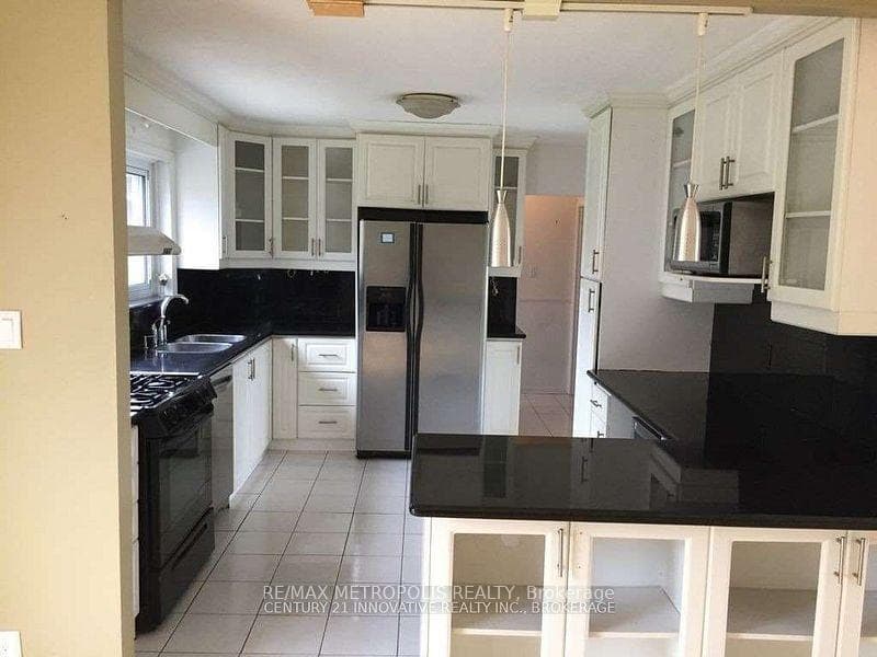 853 Douglas Avenue photo 1