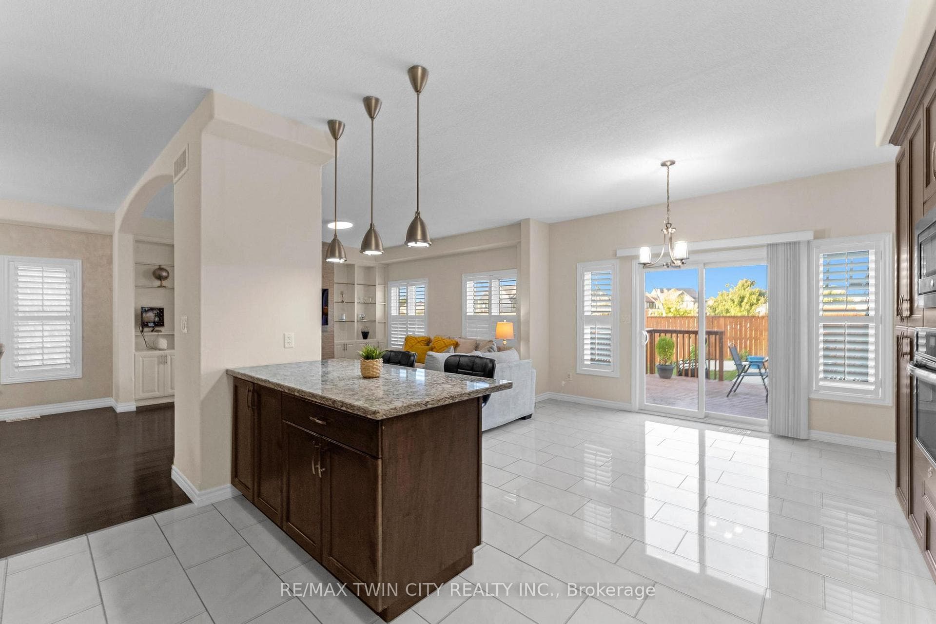 11 NETHERWOOD Road photo 7