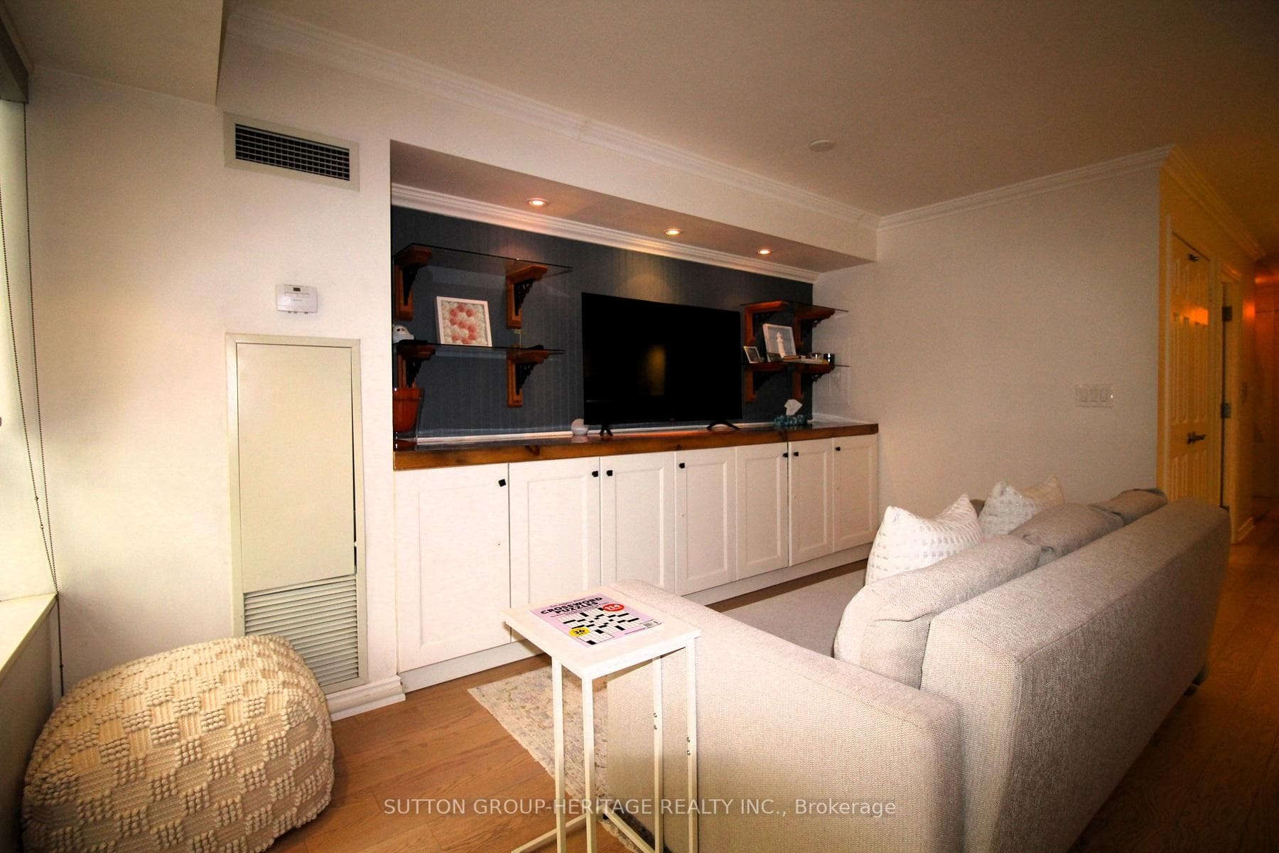 250 Wellington Street Unit 1131 photo 4