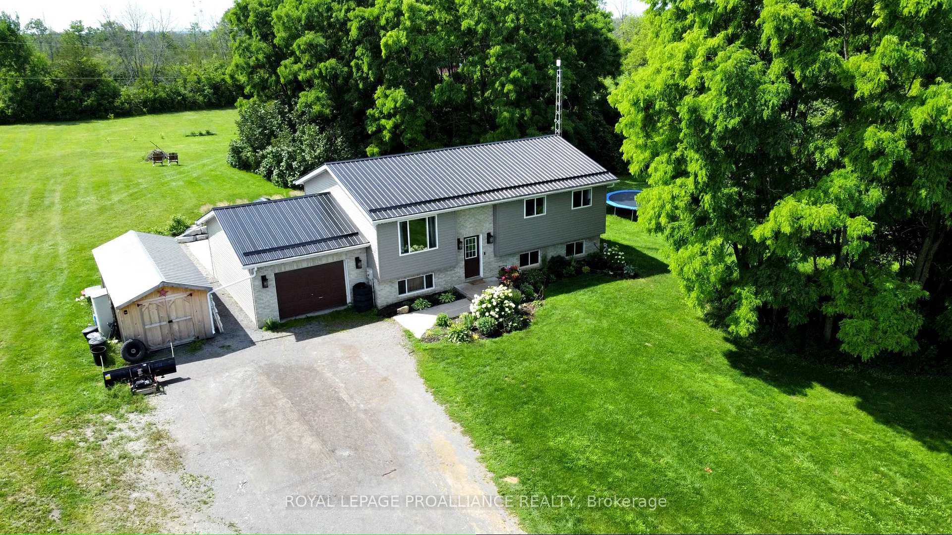3238 Blessington Road photo 1