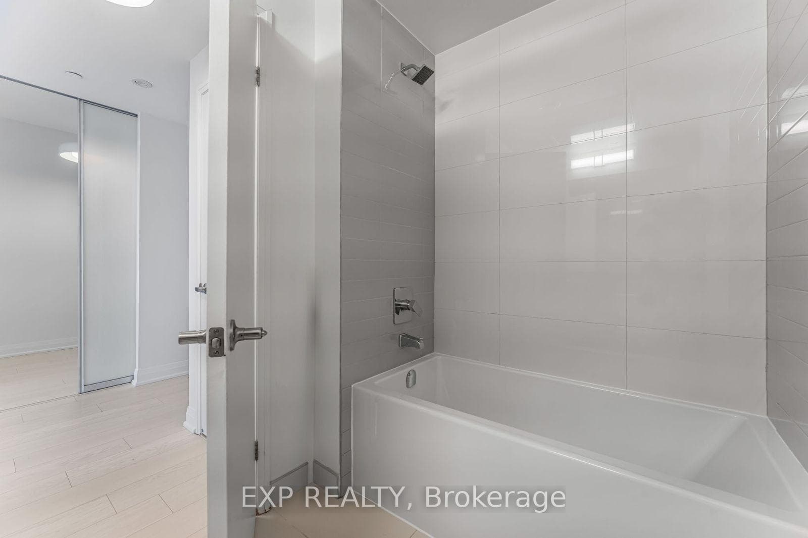 10 Gibbs Road Unit 1018 photo 24