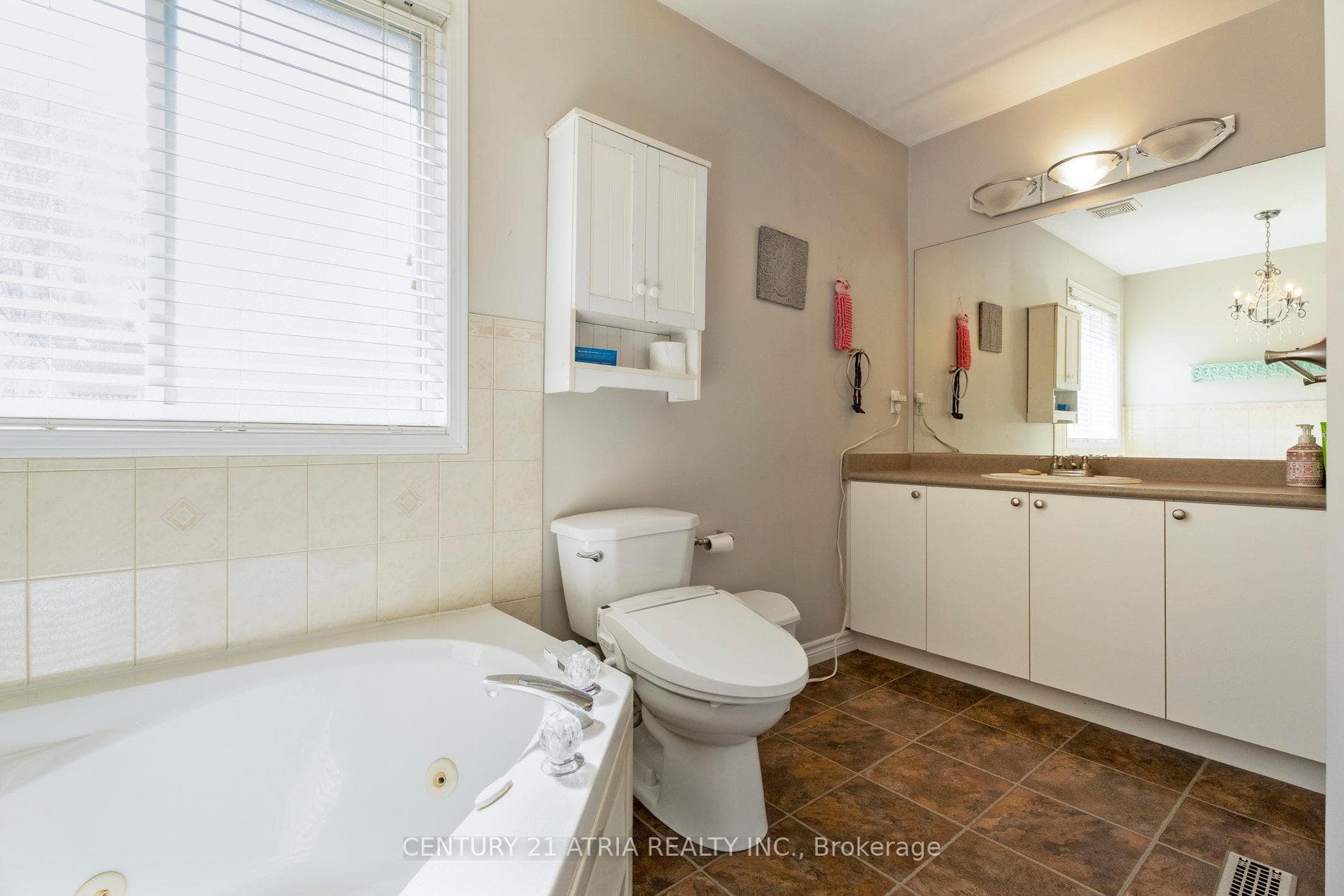 28 Cassandra Drive photo 27