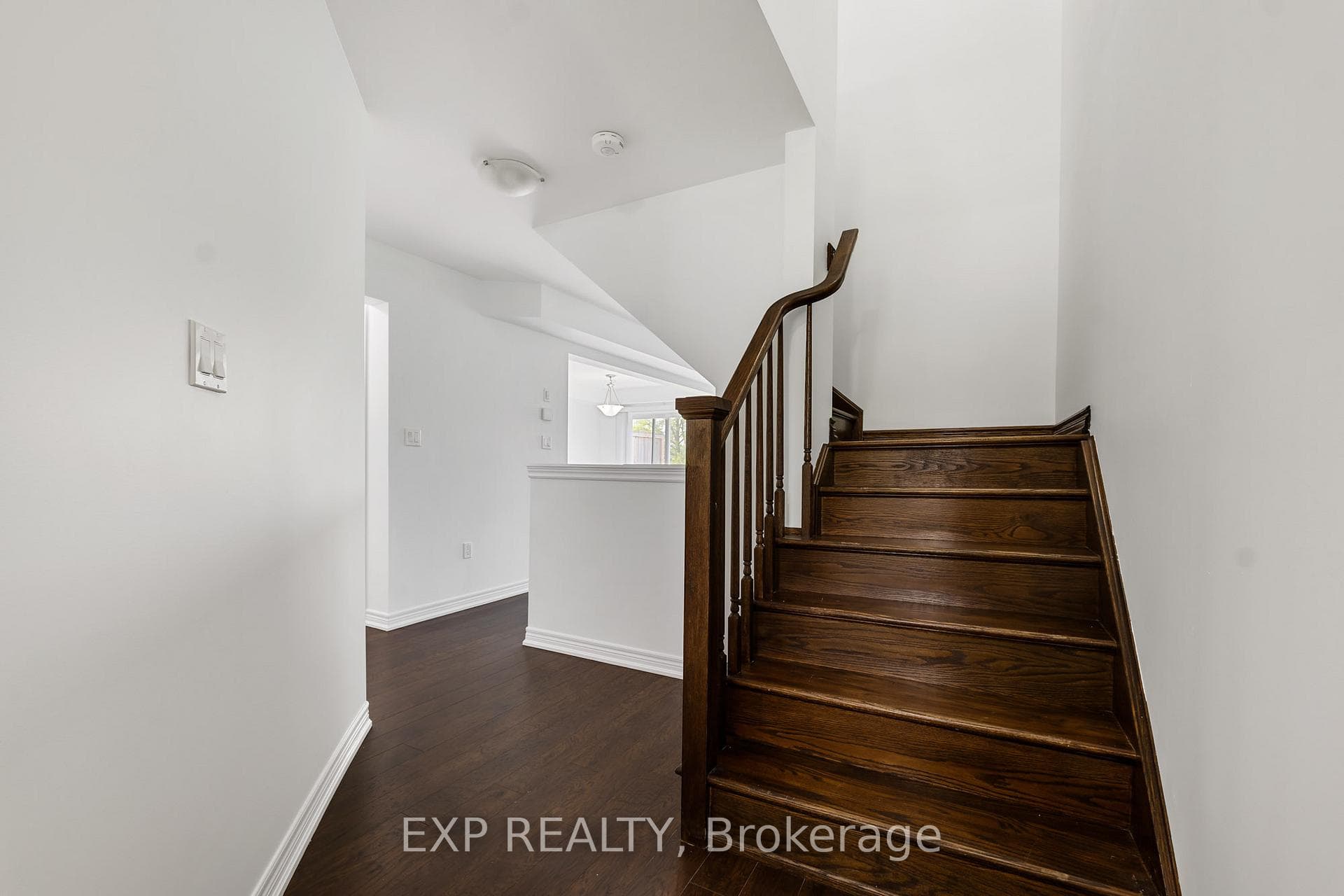 8041 Cole Court photo 5