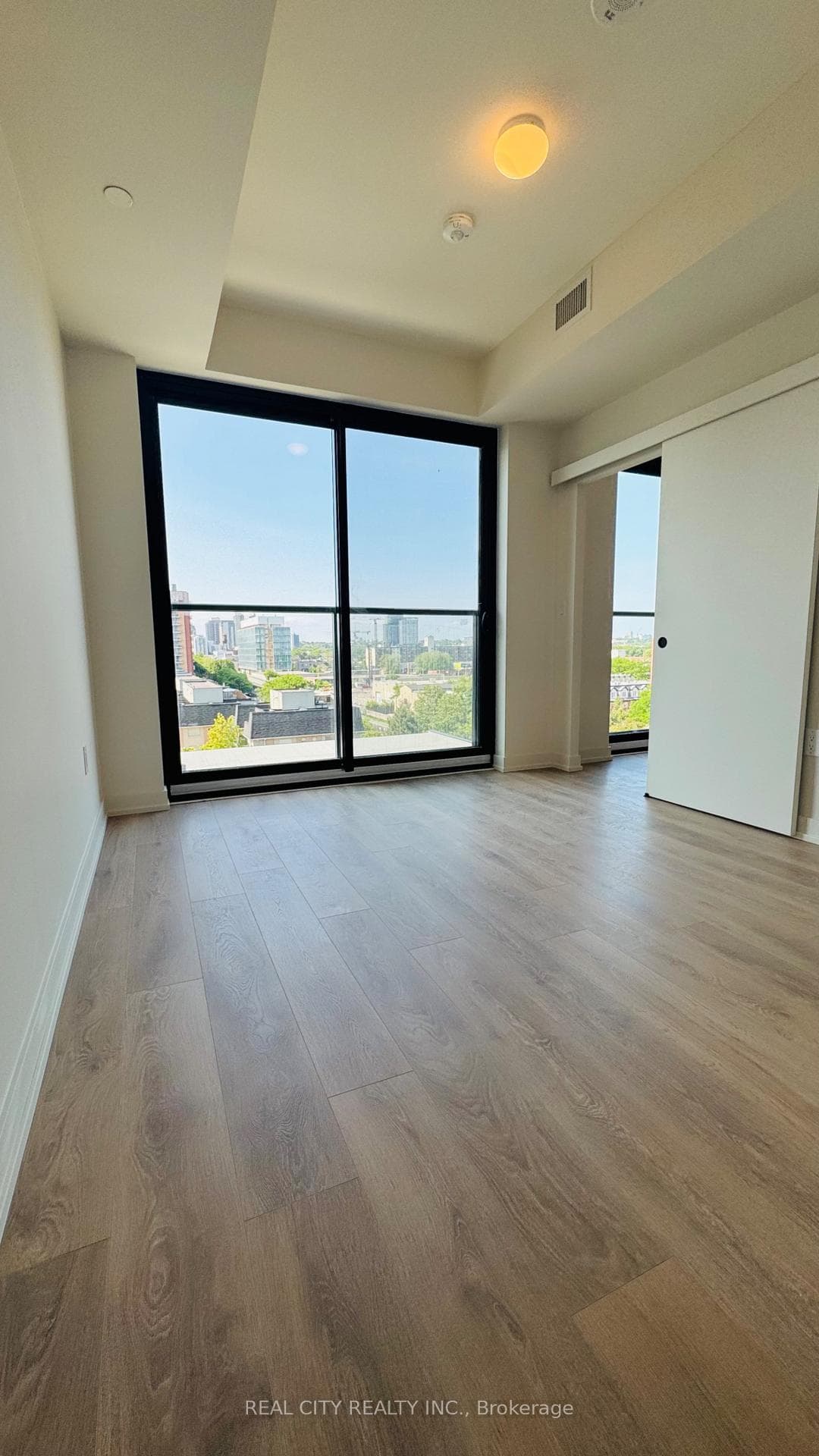 181 Sterling Road Unit 701 photo 12