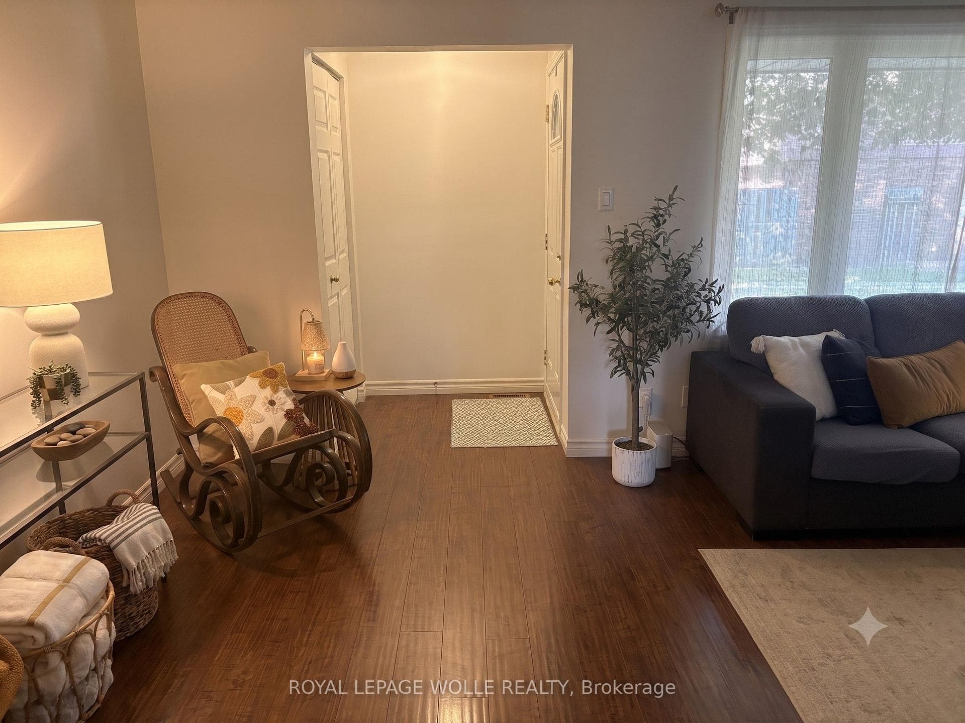 279 Sandowne Drive Unit 14 photo 5