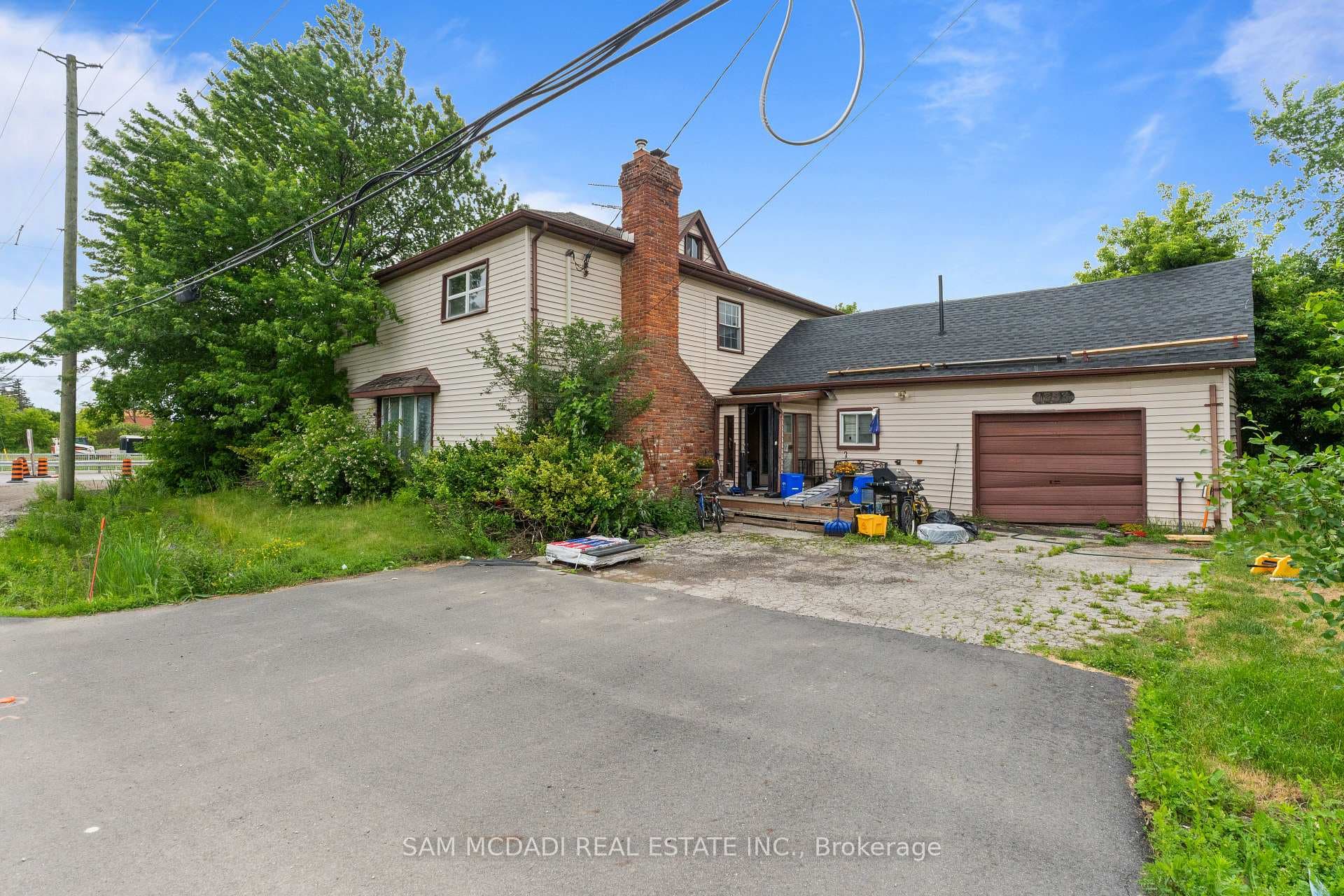 10025 Britannia Road photo 2