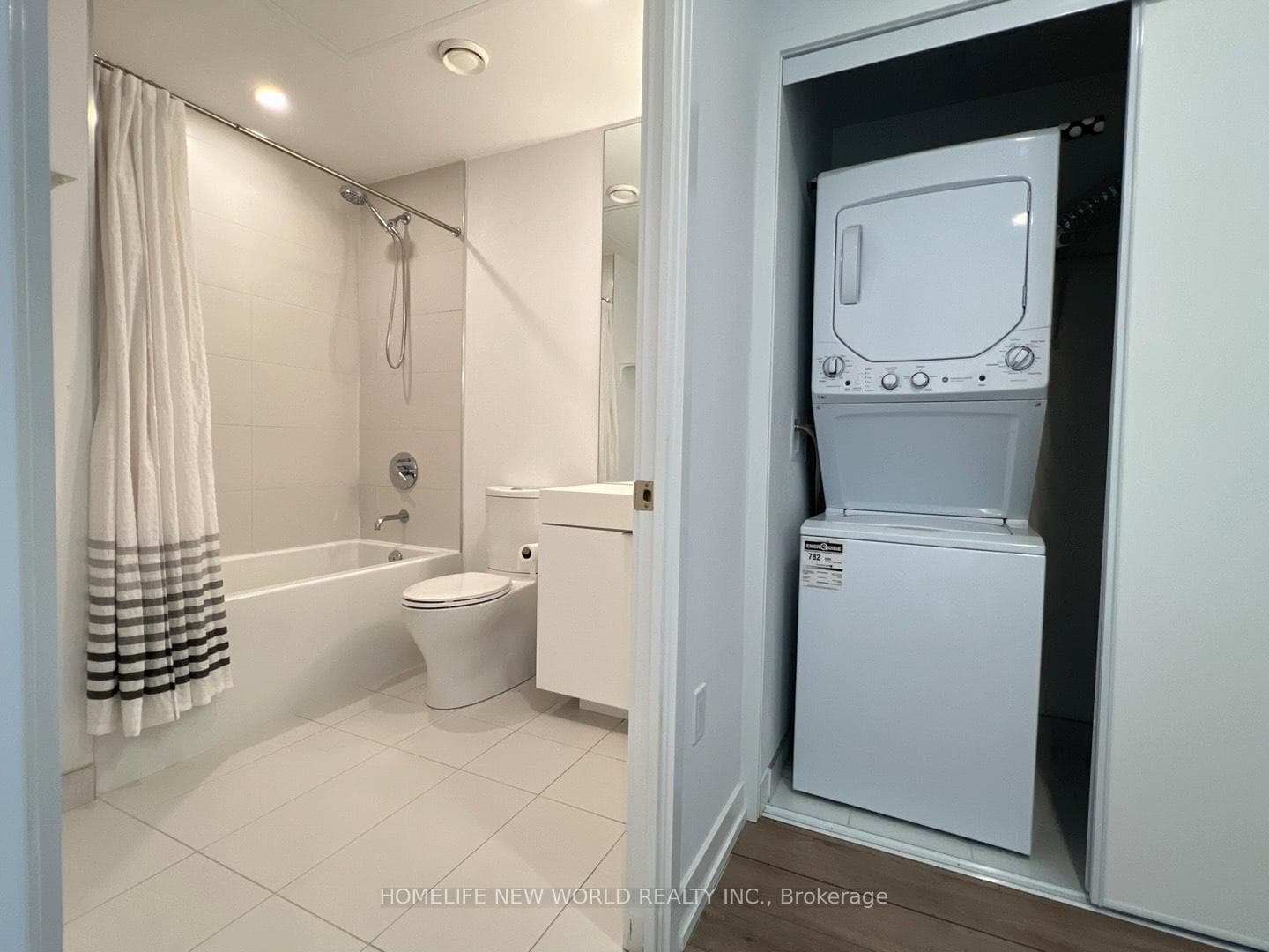 33 Helendale Avenue Unit 1304 photo 10