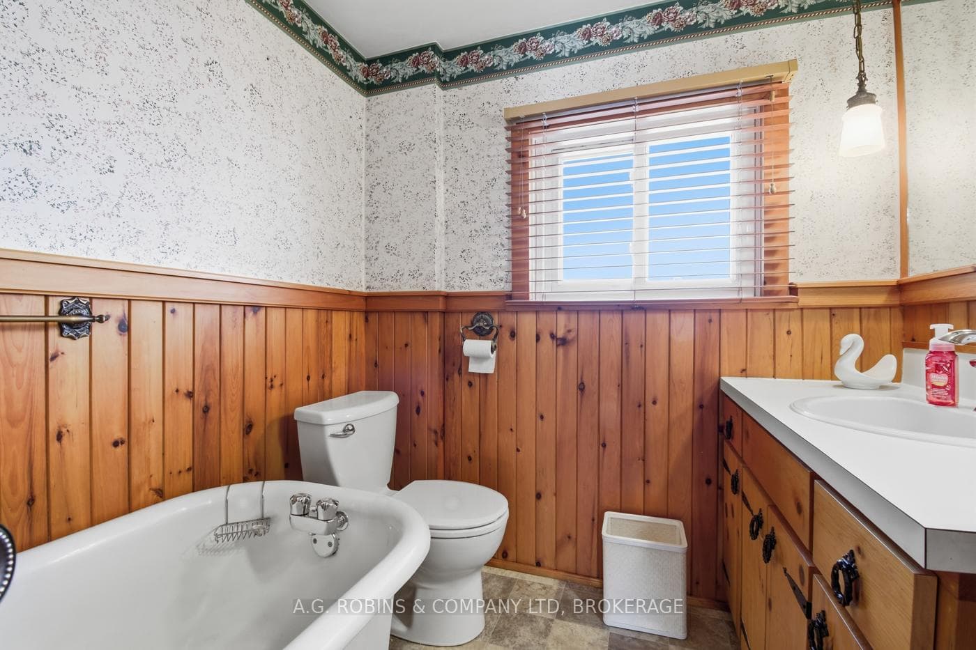 129 Adelaide Street photo 22
