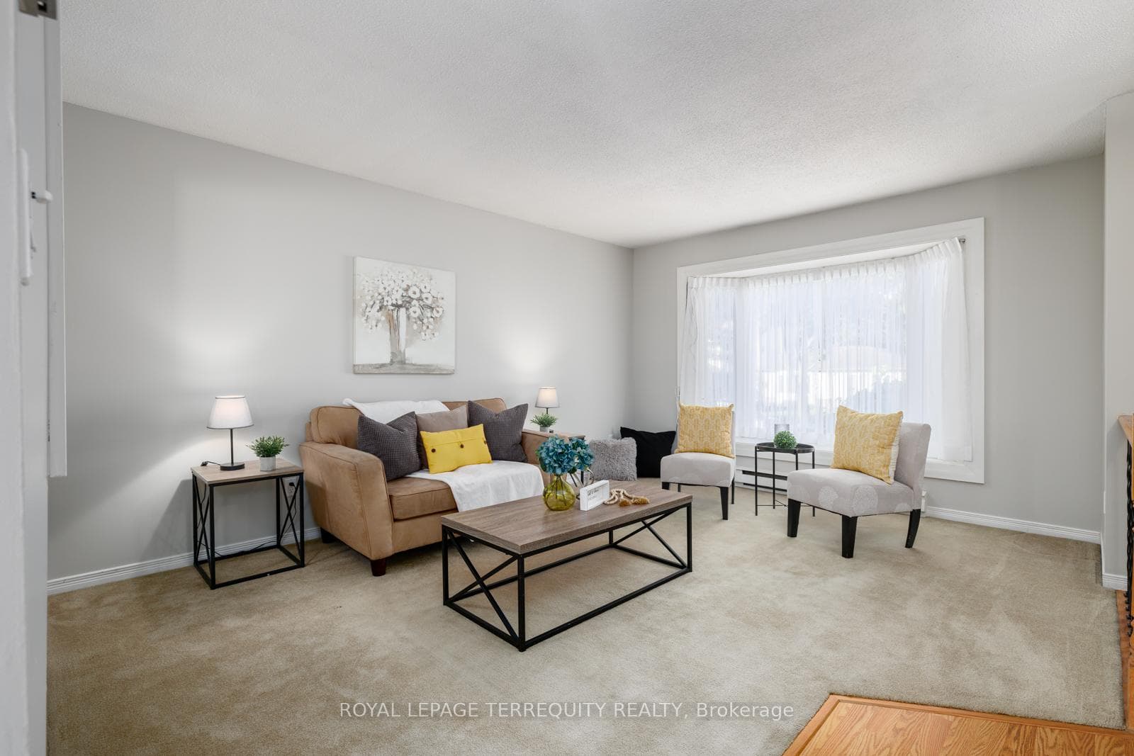 165 Londonderry Street photo 14