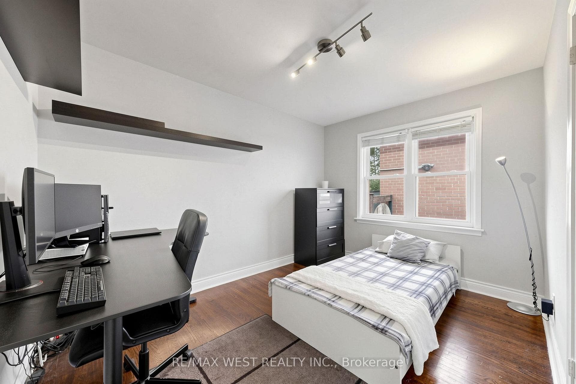 32 Allonsius Drive photo 19