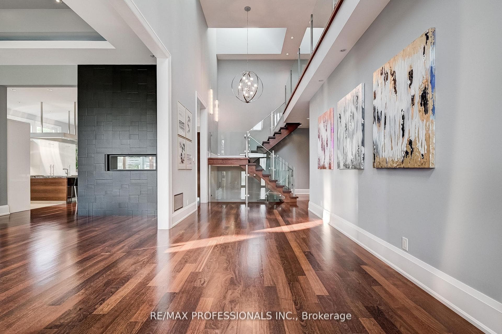 509 The Kingsway N/A photo 4