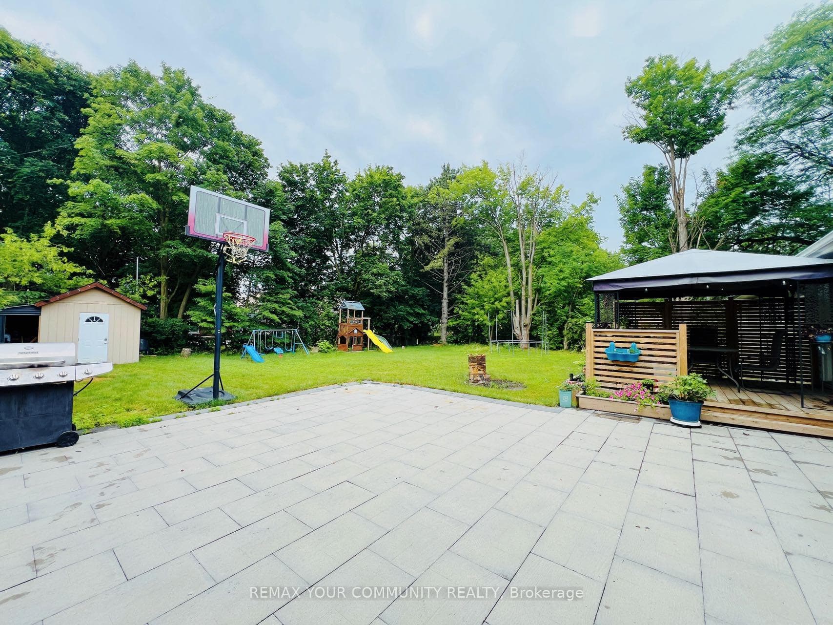 211 James Street photo 13