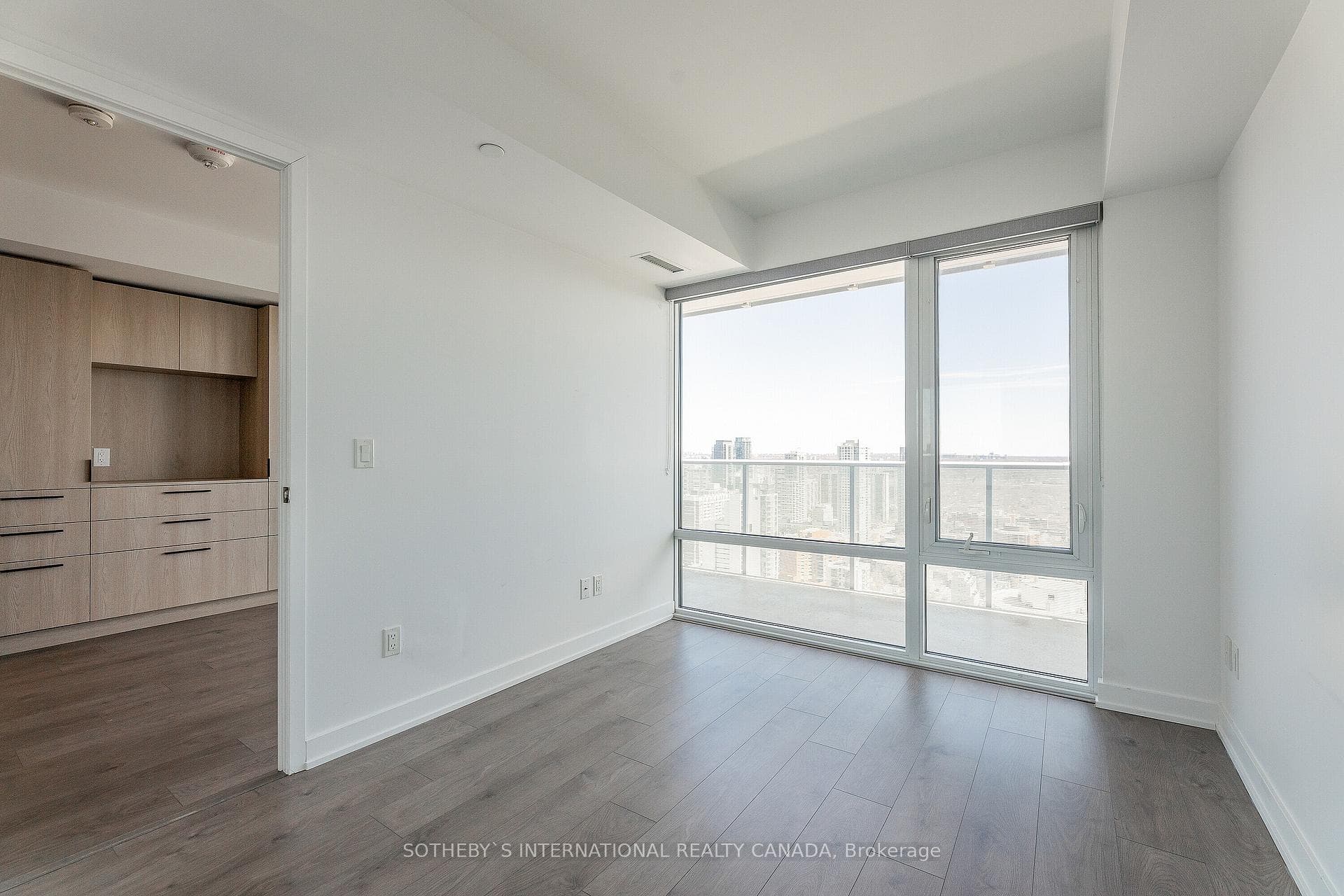 501 Yonge Street Unit 3807 photo 22